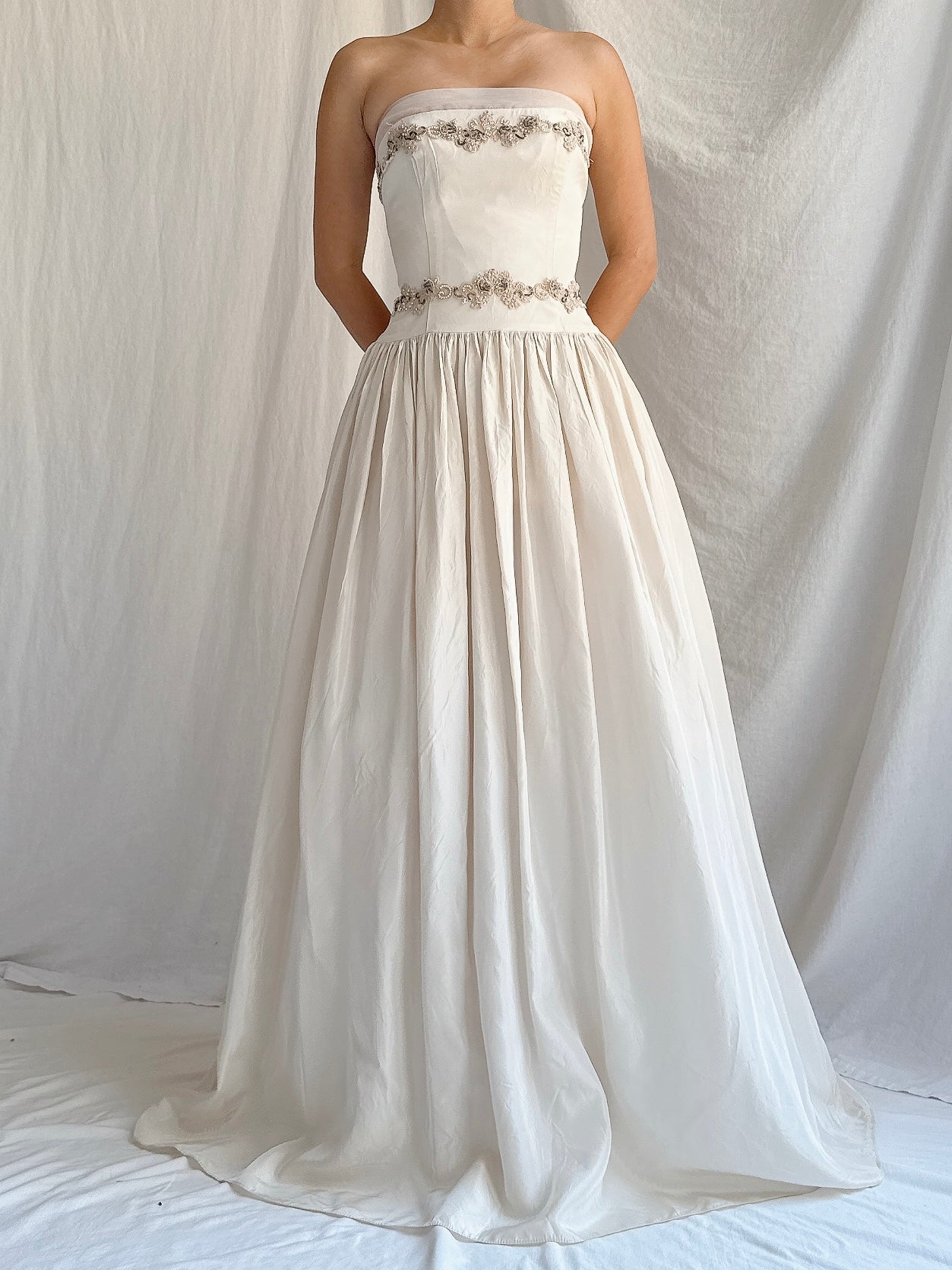 Vintage Cachet Oyster Dress - S/M 6