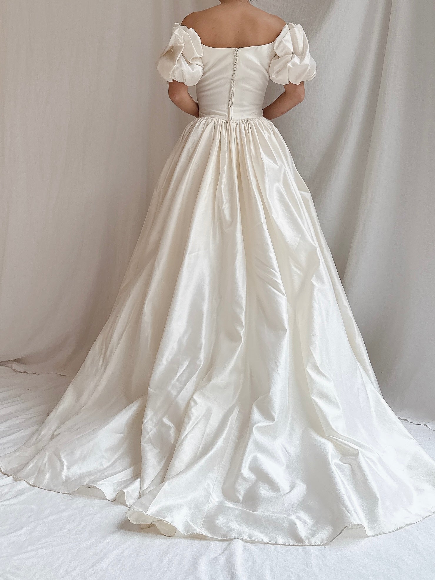 Vintage Silk Puff Sleeve Gown - XS