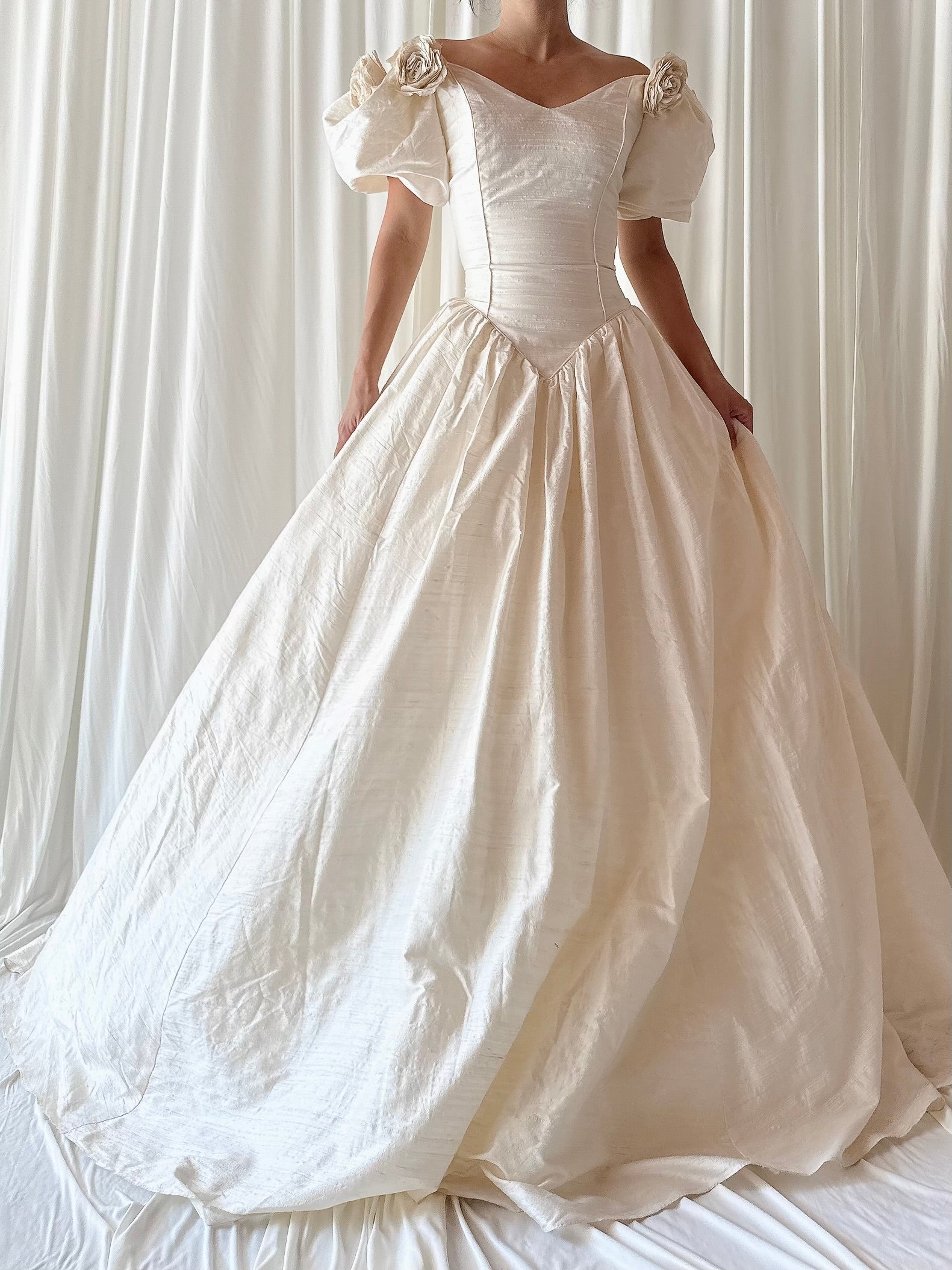 Vintage Raw Silk Puff Sleeve Flower Gown - M/8