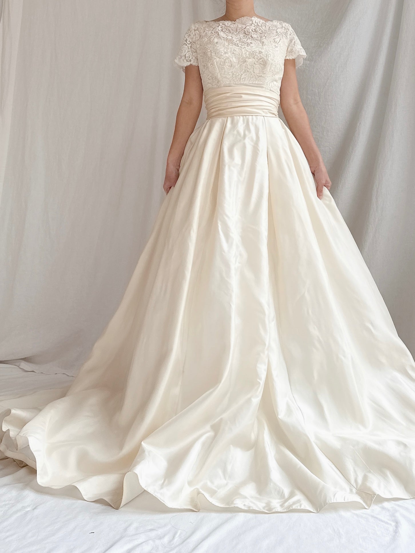 1950s Silk and Lace Gown - S