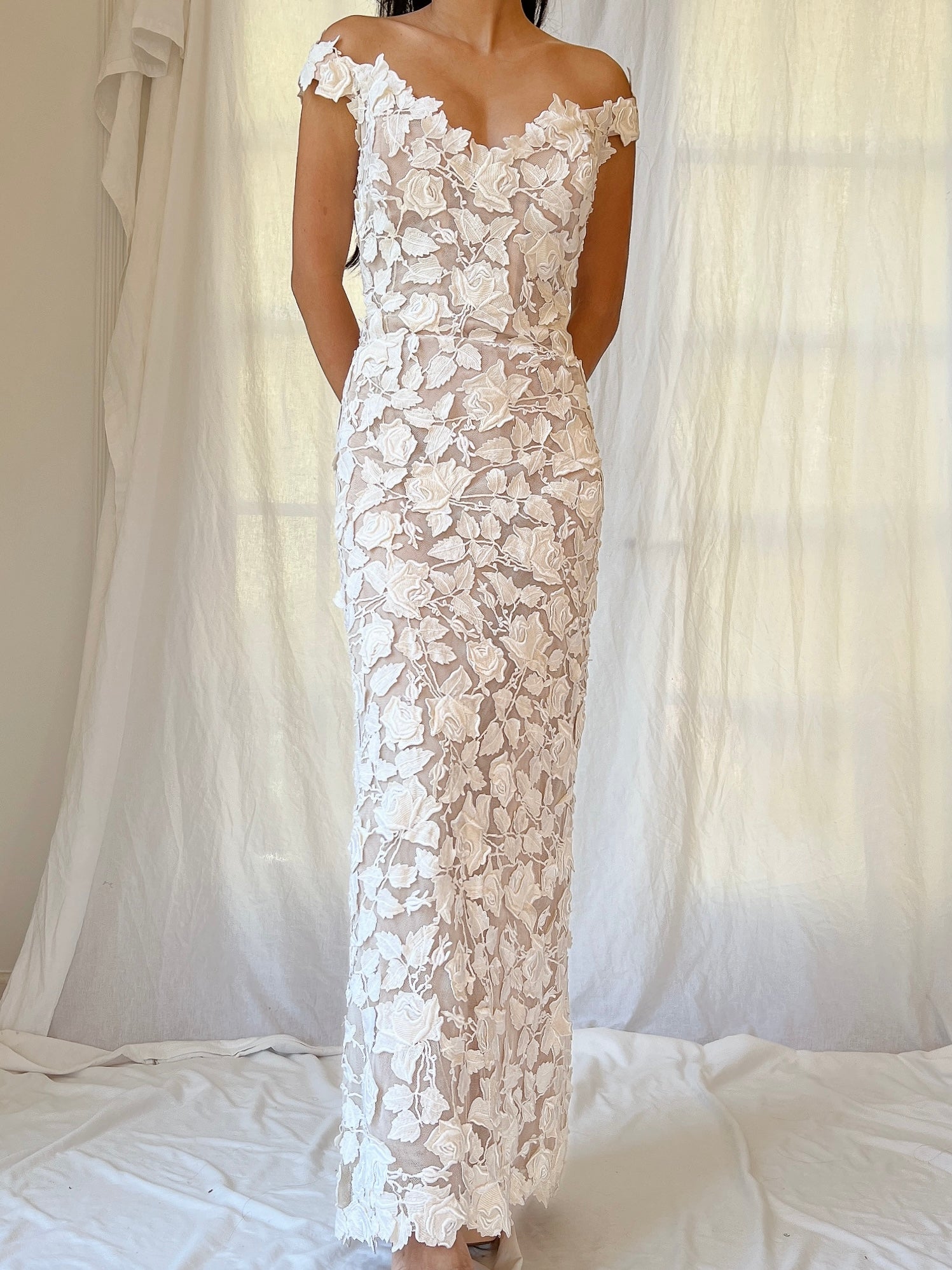 Vintage 3D Rose Applique Column Gown - S/6