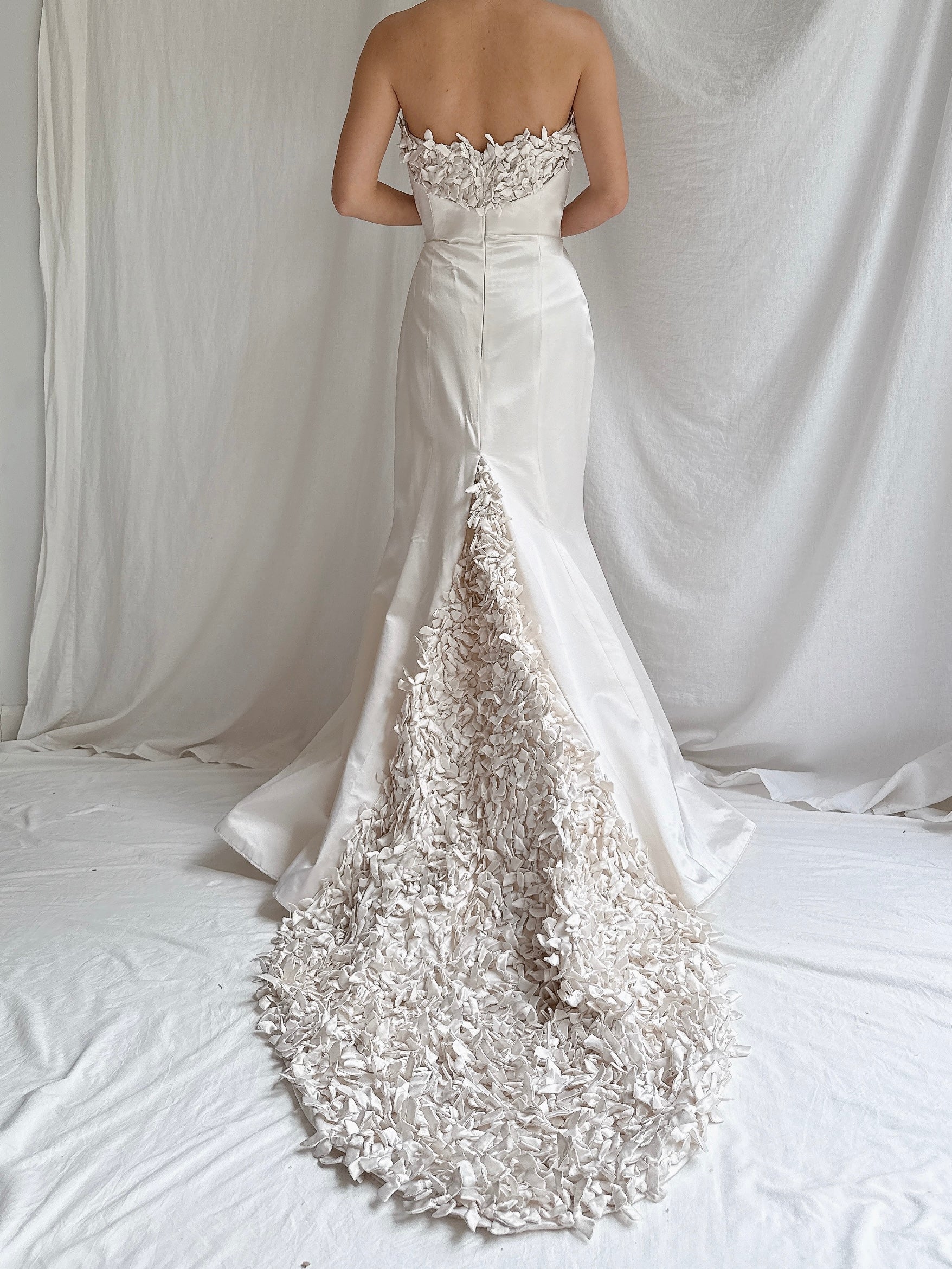 00 Maria Alexander Couture Silk Gown with Embellished Bows - S/6