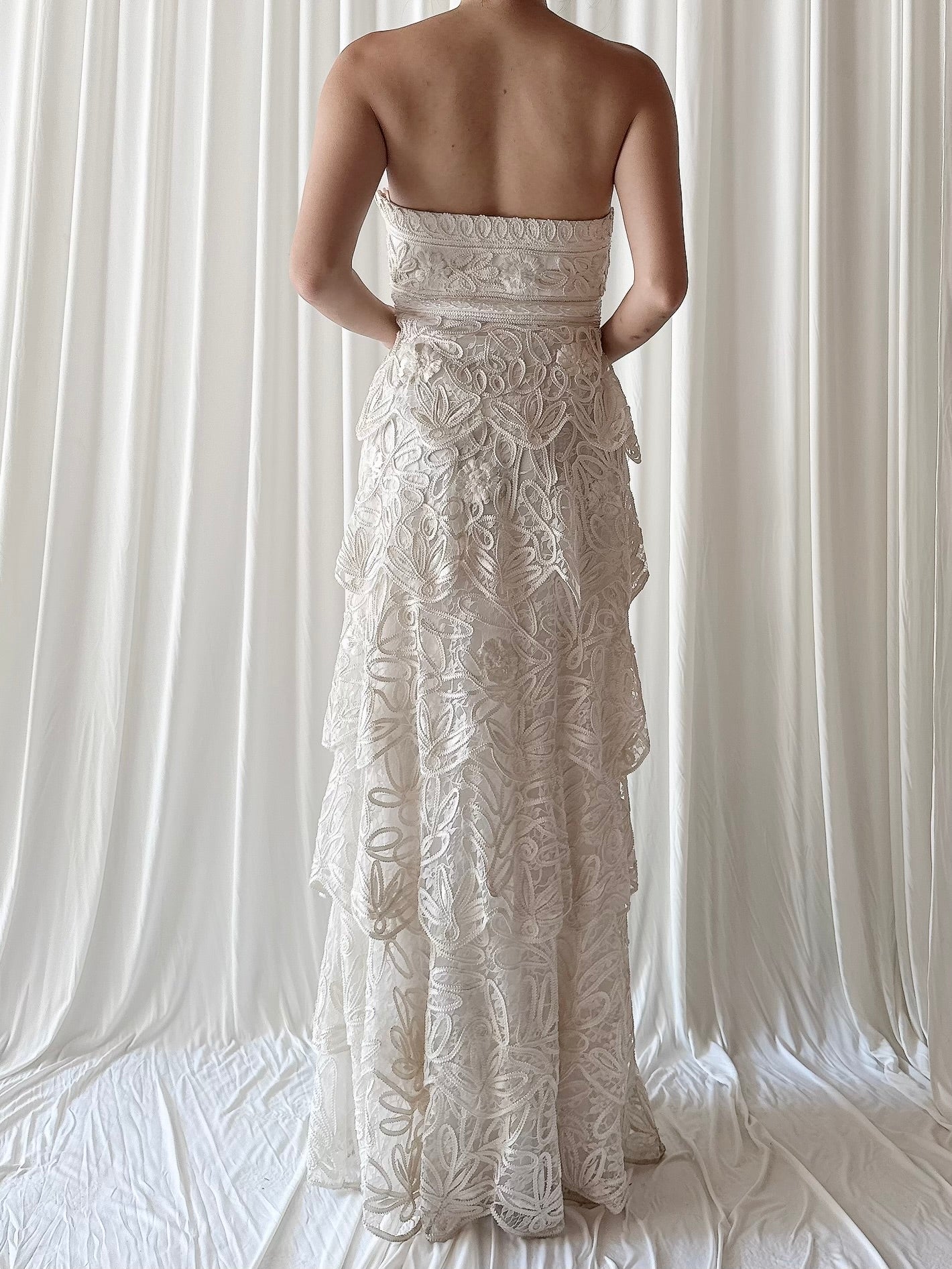 Vintage Sue Wong Tiered Lace Gown - M/6