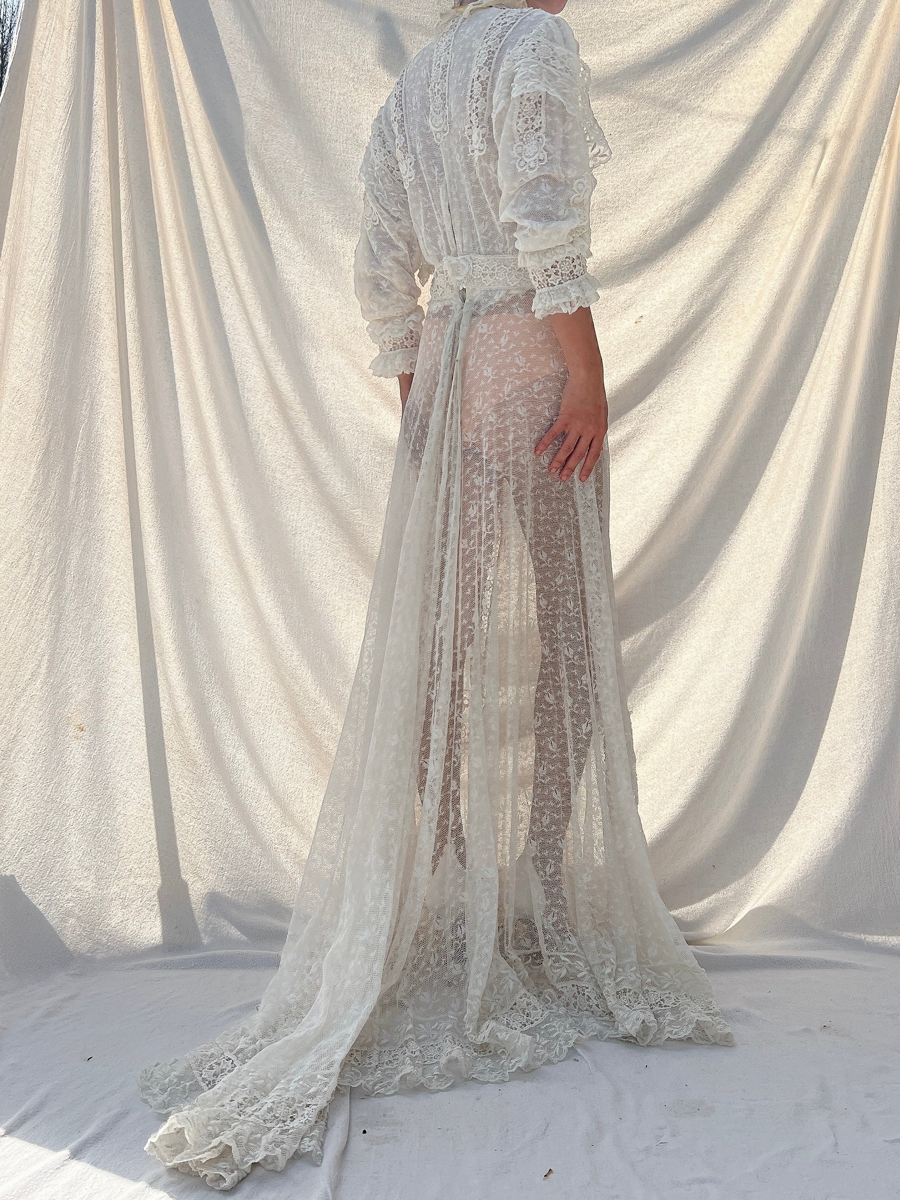 Antique Lace Gown - XS