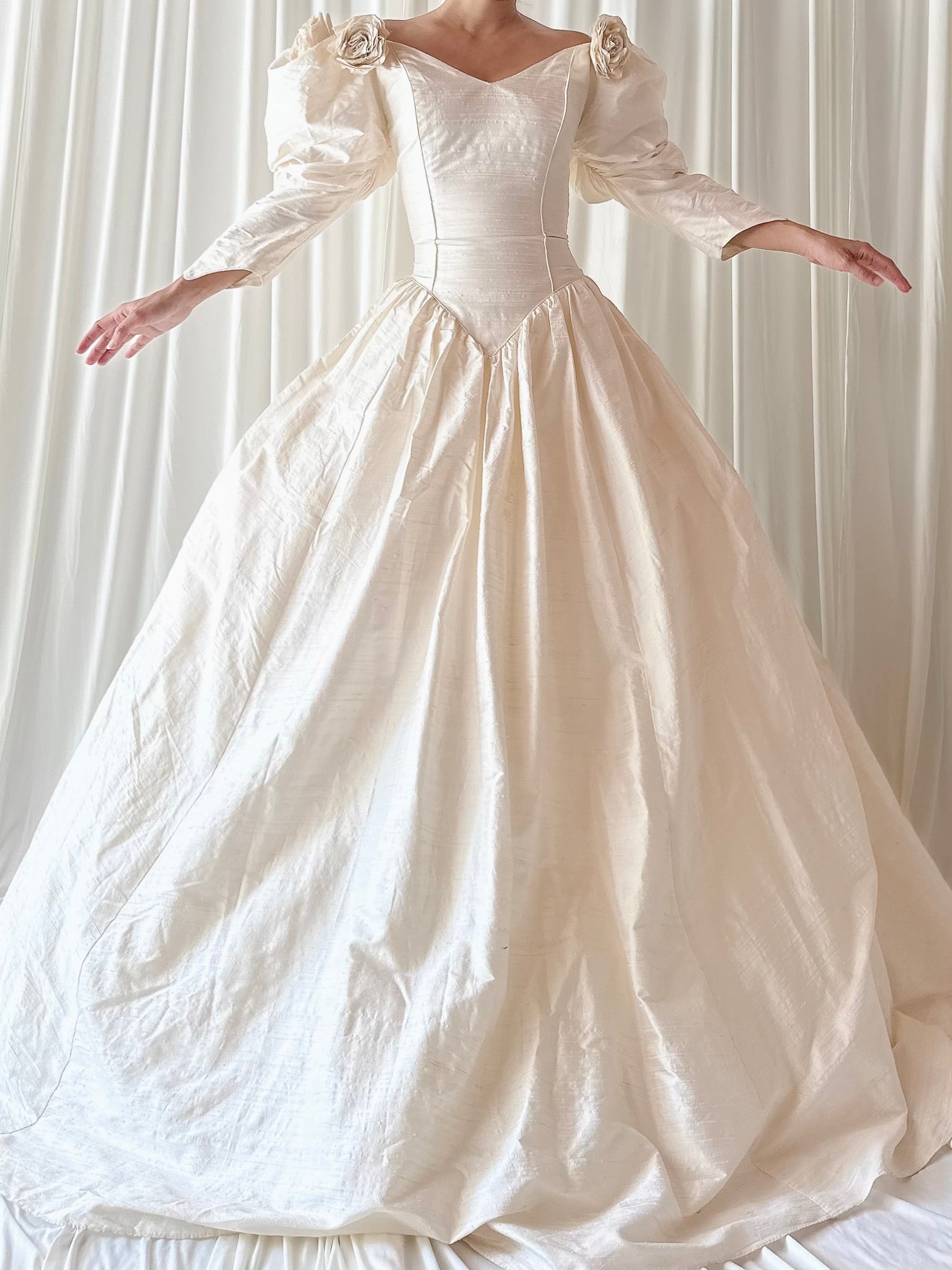 Vintage Raw Silk Puff Sleeve Flower Gown - M/8