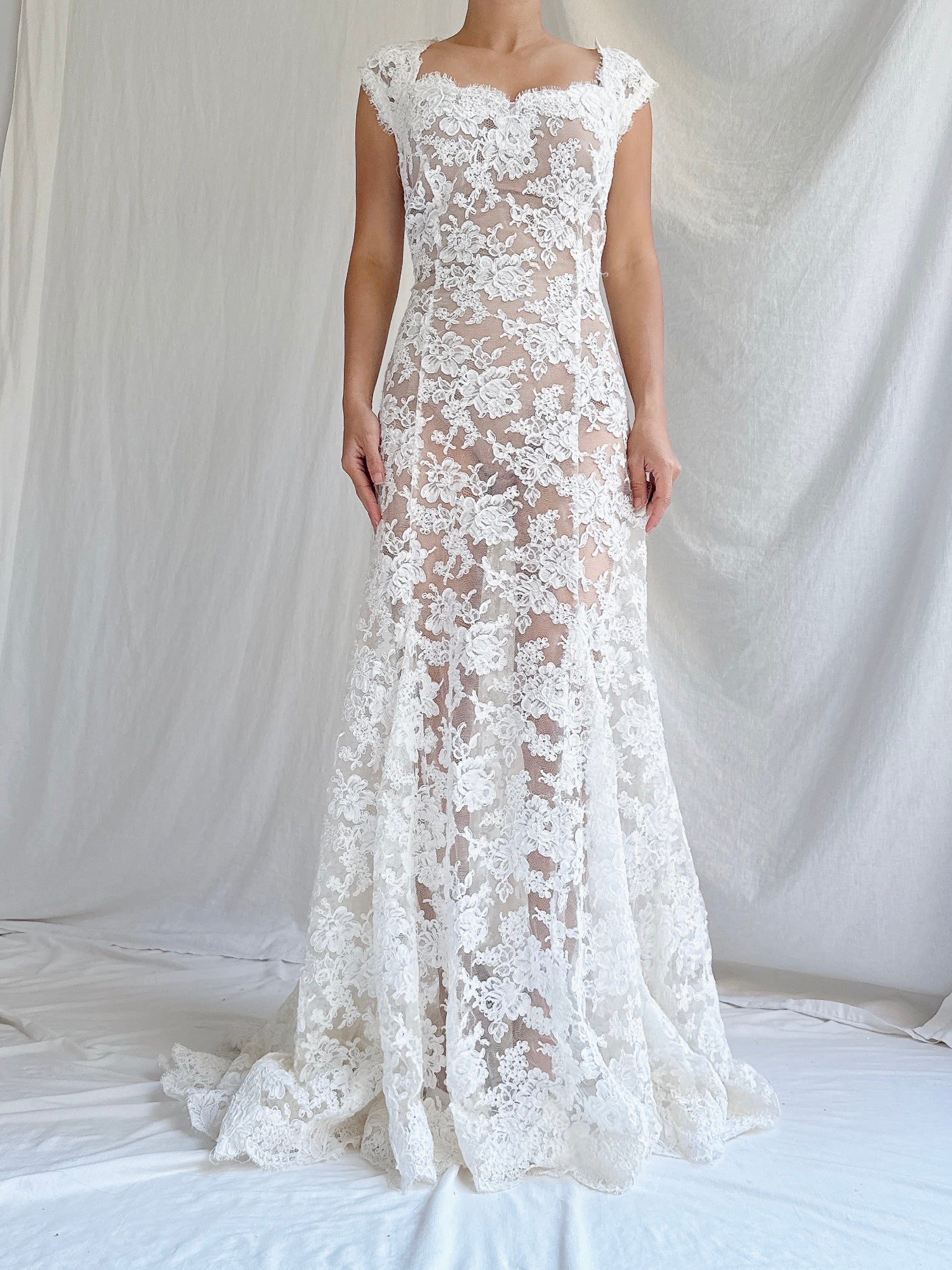 Vintage Monique Llhuilier Sheer Alencon Lace Gown - S/4