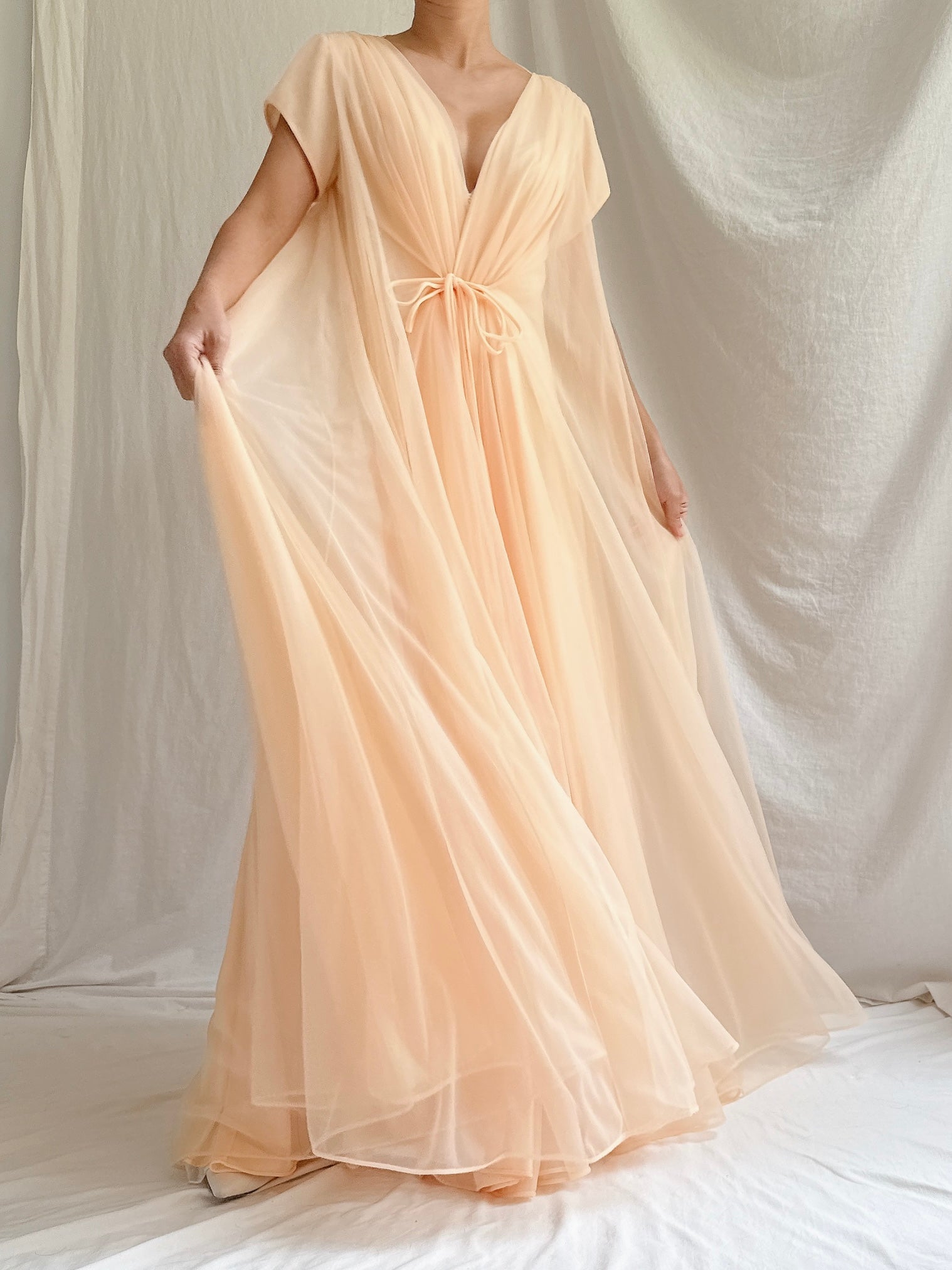 1950s Apricot Tricot Dressing Robe - OSFM