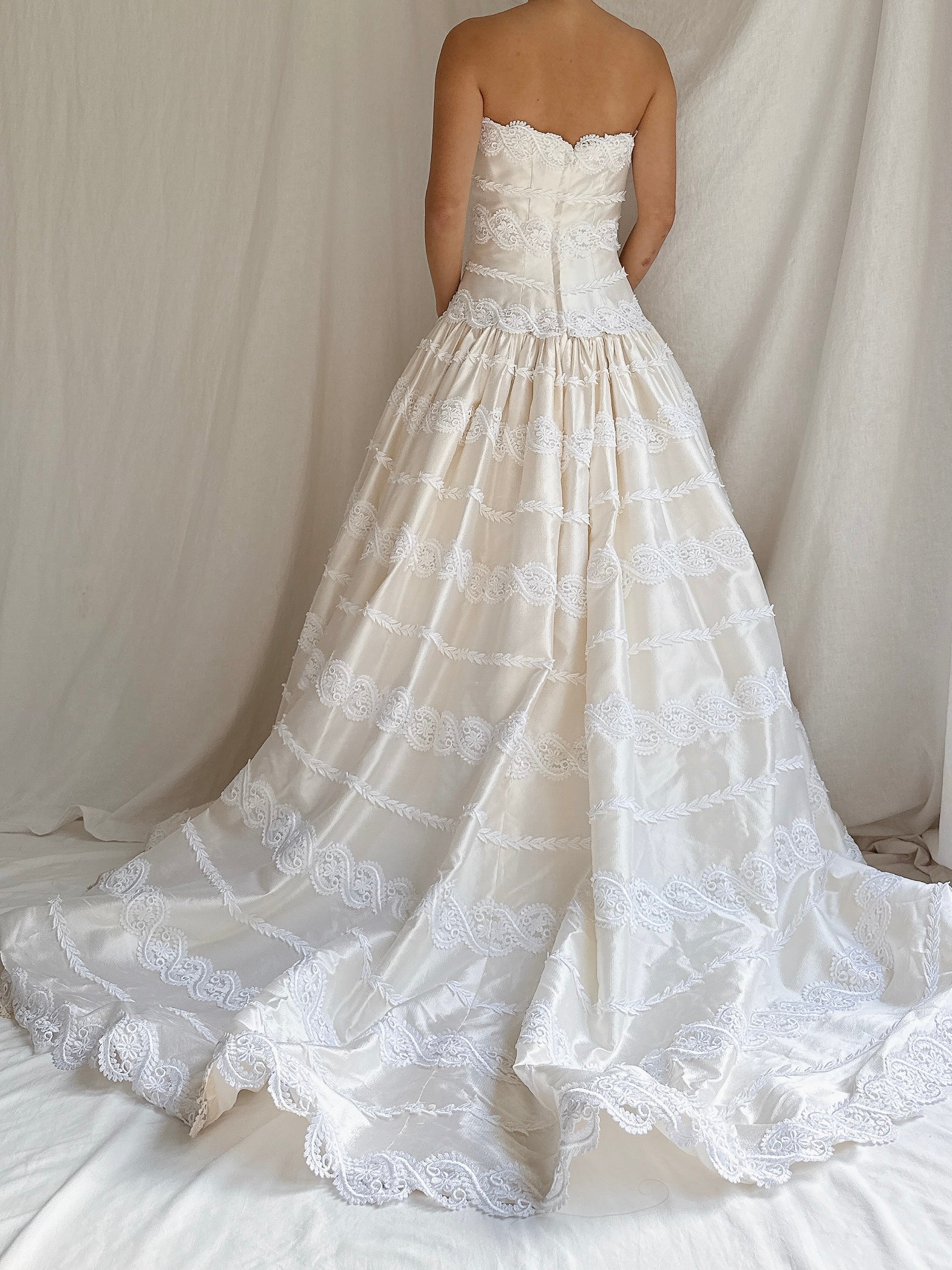 Vintage Silk Embroidered Appliqués Gown - S/6