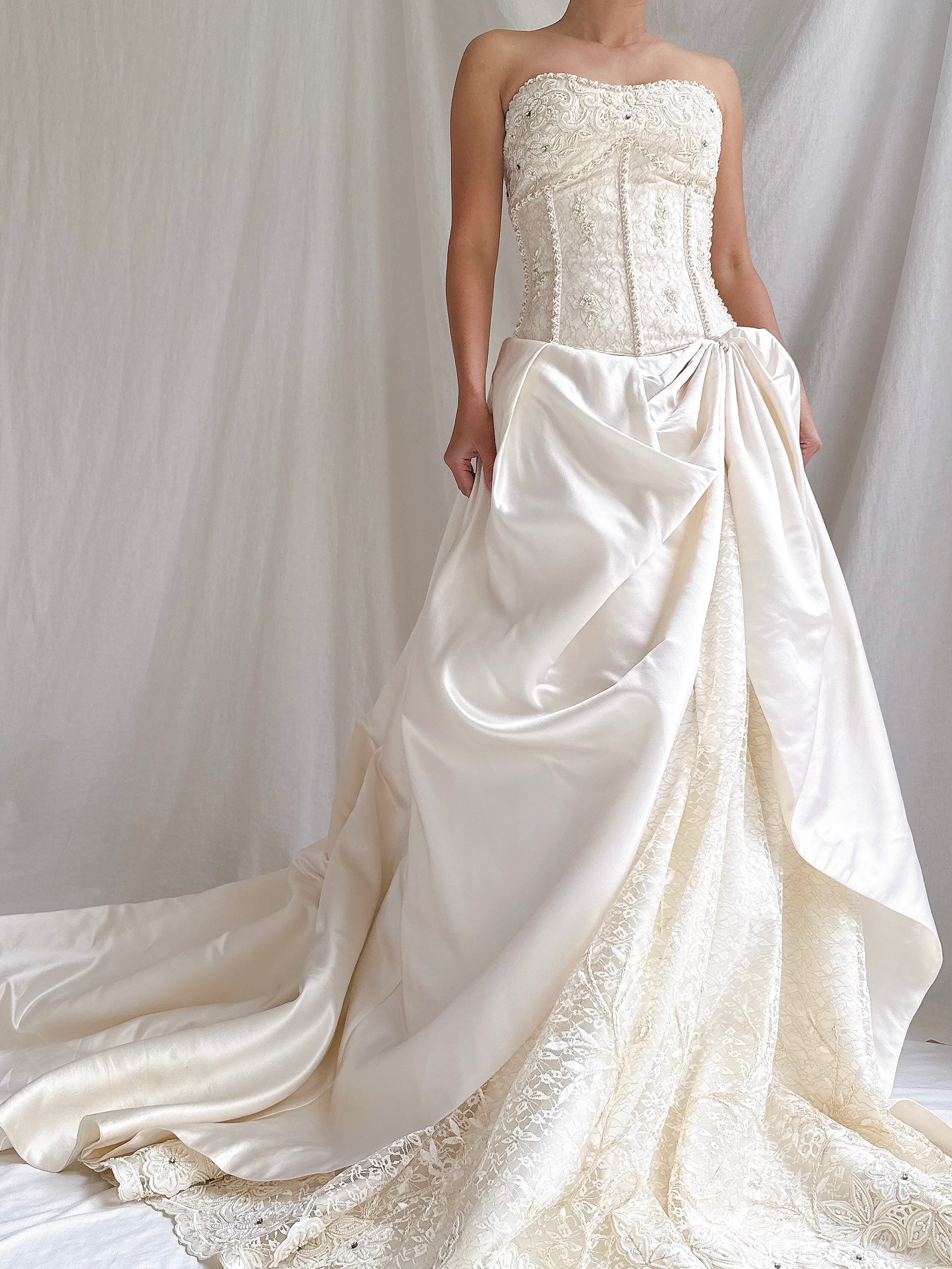 Vintage Lace and Silk Bustier Gown - M/8