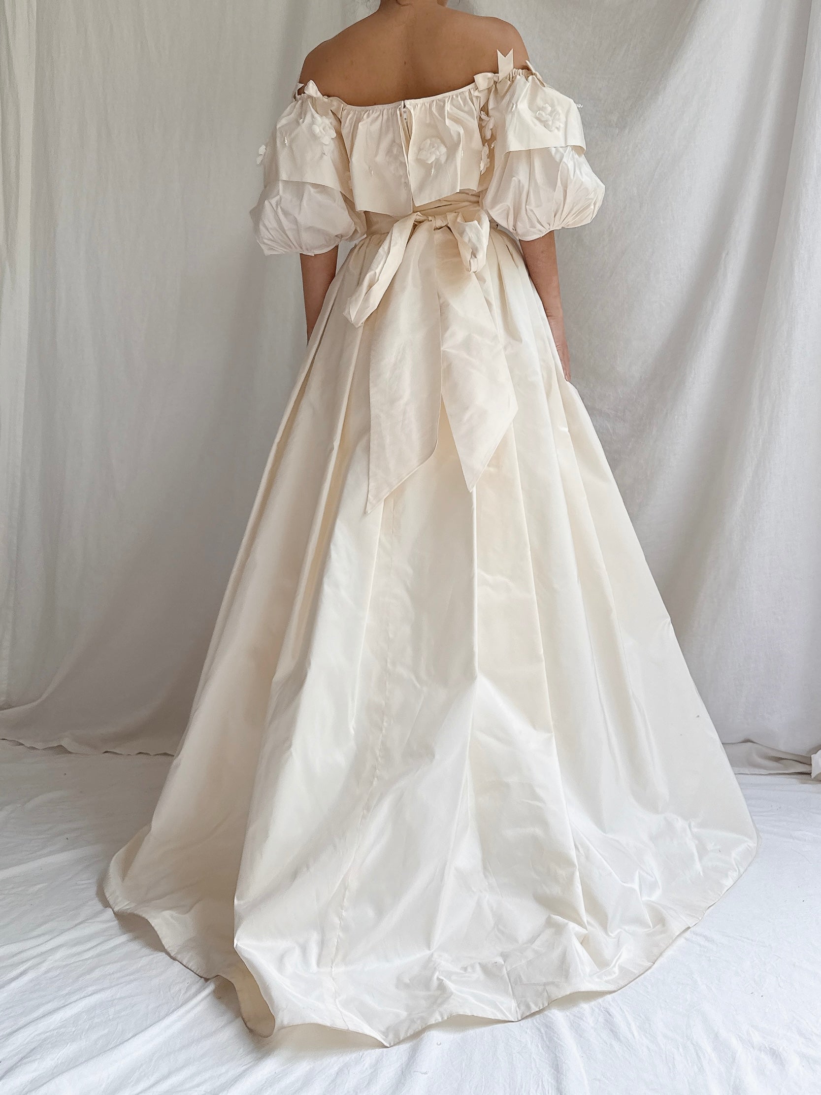 1980s Silk Taffeta Puff Sleeve Gown - XXS