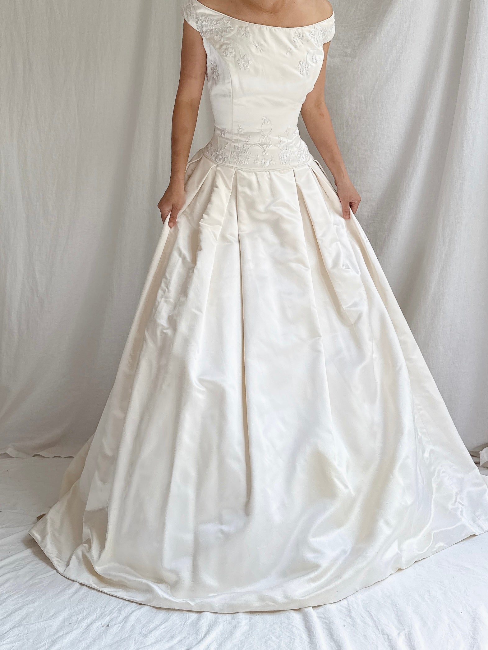 Vintage Janelle Berte Silk Wide Neckline Silk Gown - S/4/6