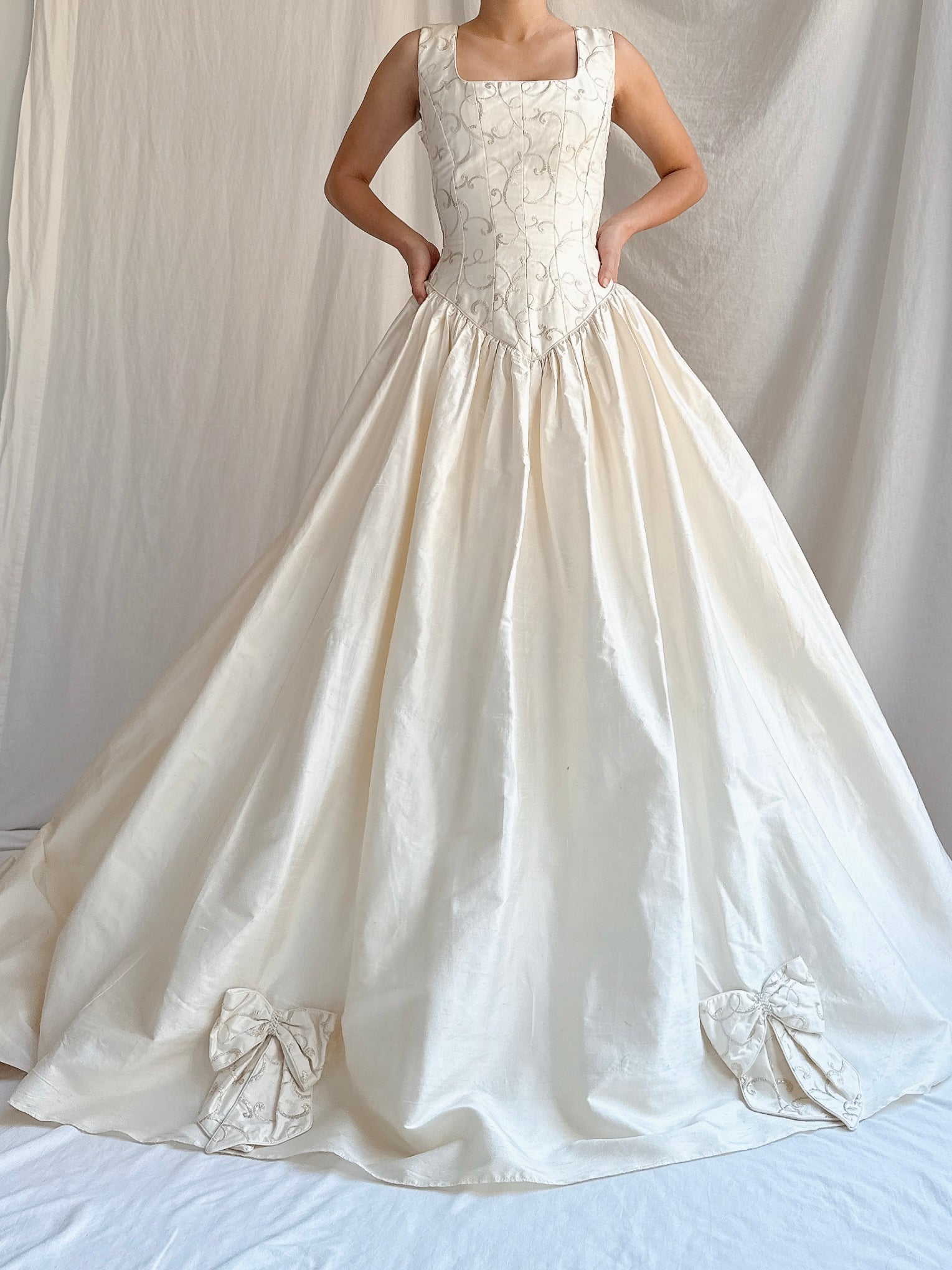 Vintage Raw Silk Basque Waist Wedding Gown - M/UK12