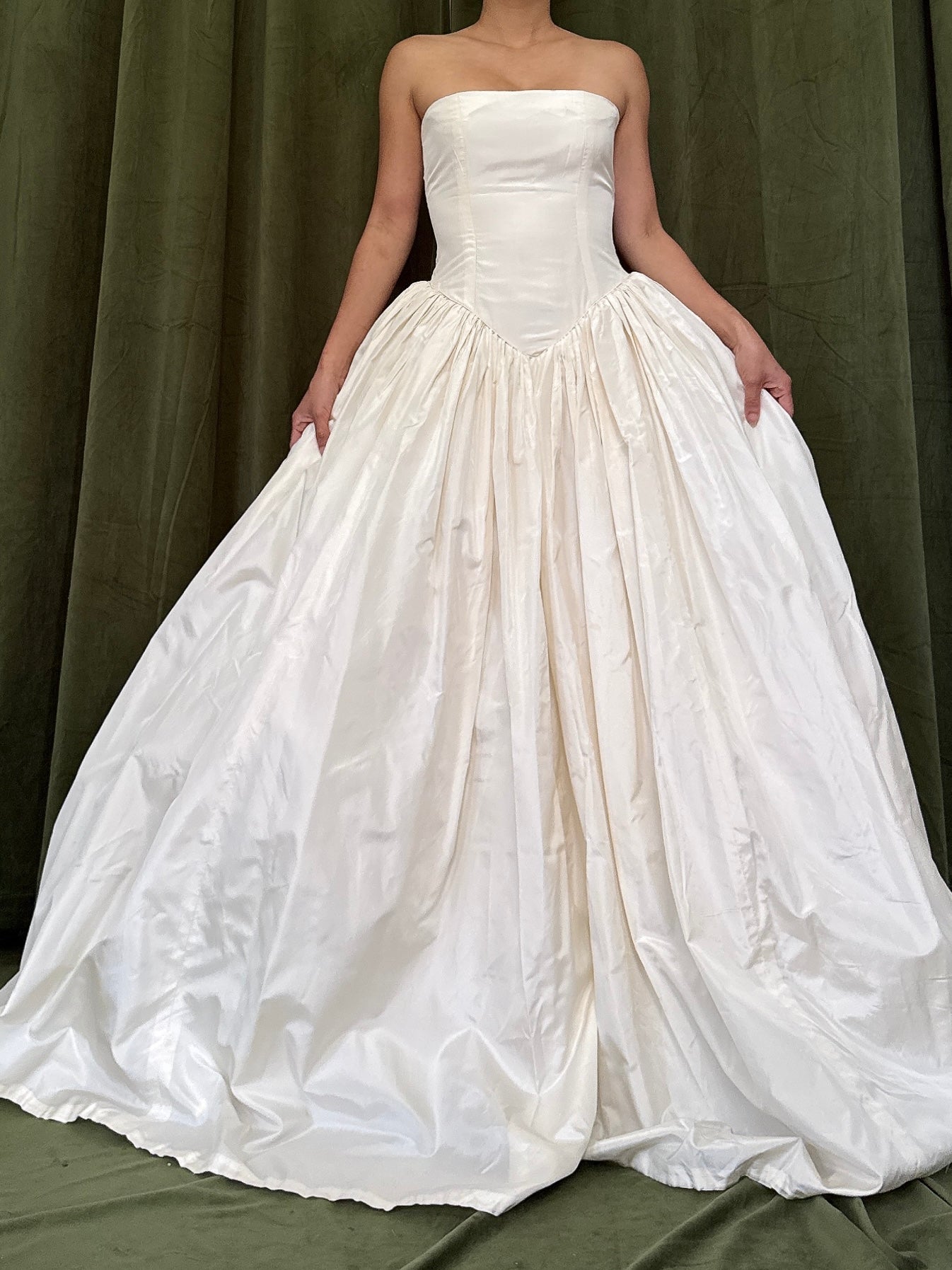 1990s Karen Reilly UK Silk Strapless Gown - 33B/26W/free hips/55L