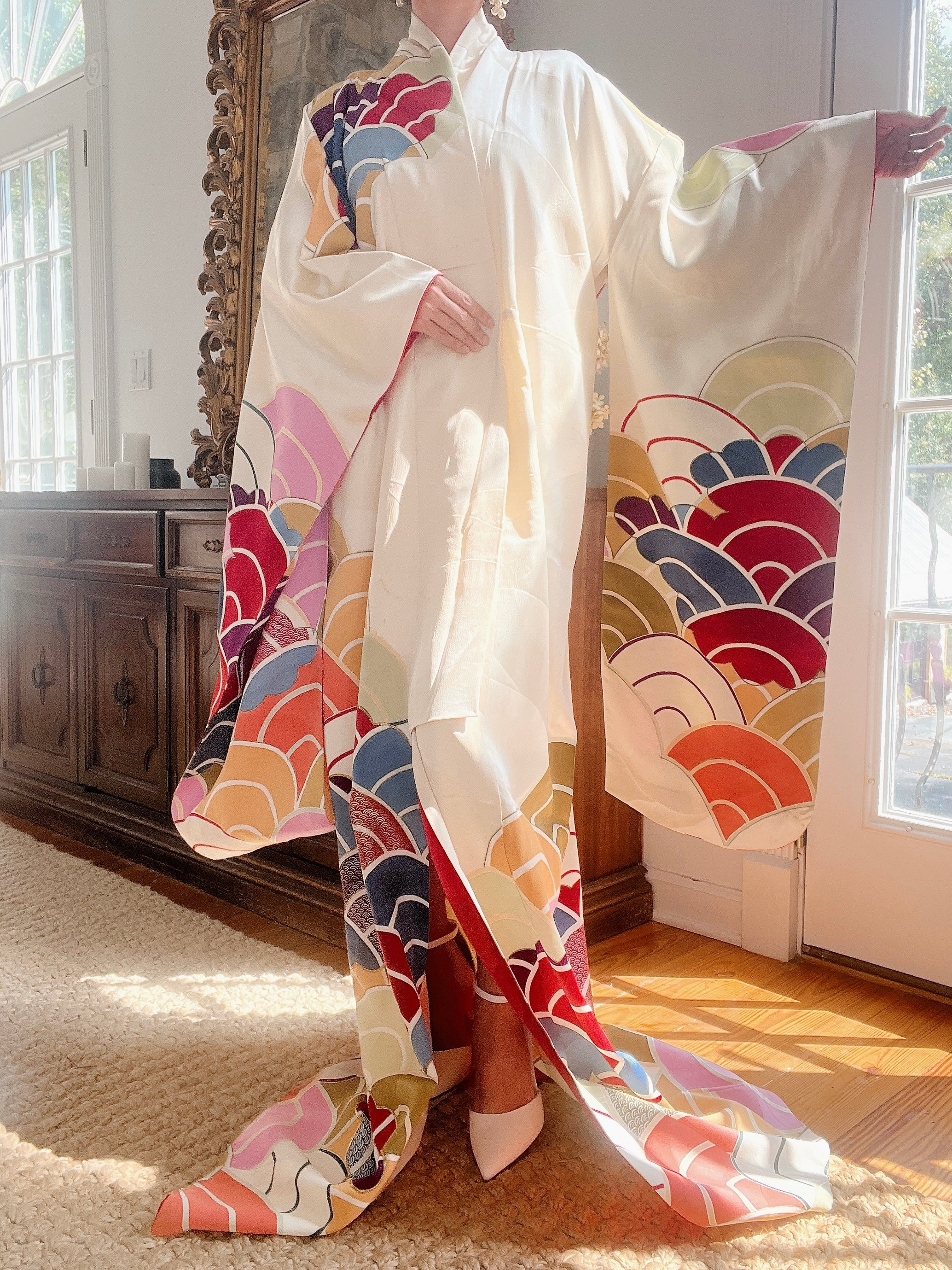 Vintage Silk Scalloped Beige Kimono - OSFM