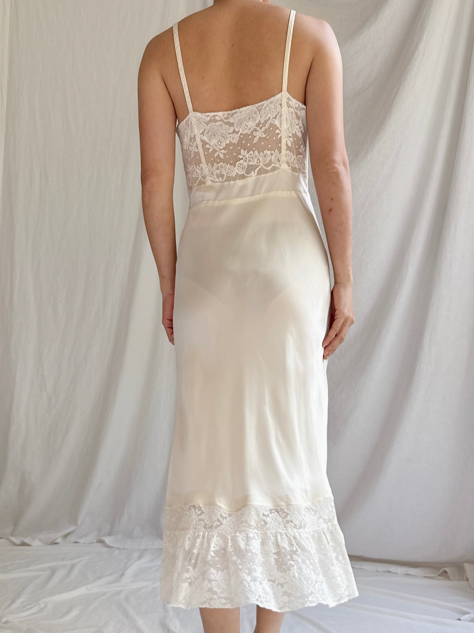 1930s Ivory Satin Slip - XS