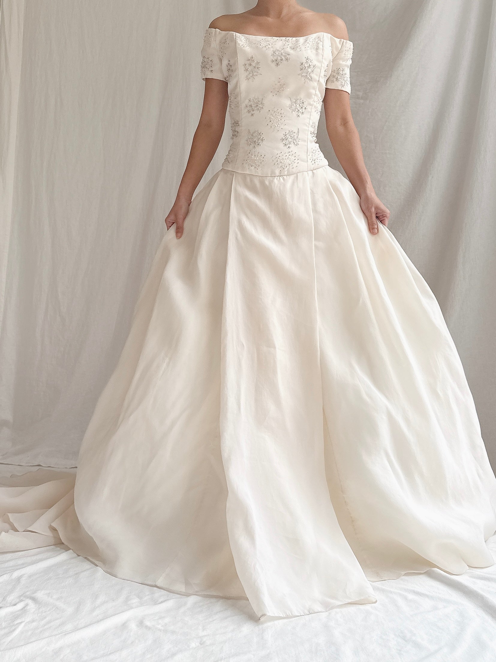 1990s Monique Llhuilier Silk Organza Gown - M