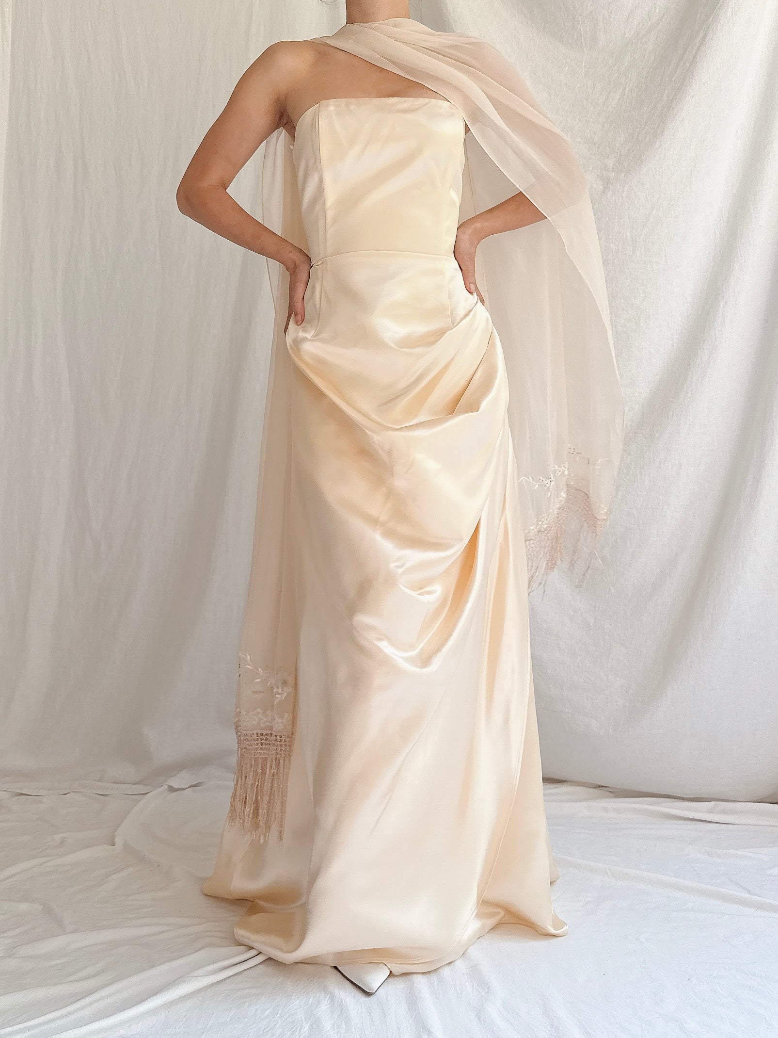 00s Jessica McClintock Butter Champagne Dress - S | G O S S A M E R 00s Jessica McClintock Butter Champagne Dress - S | G O S S A M E R