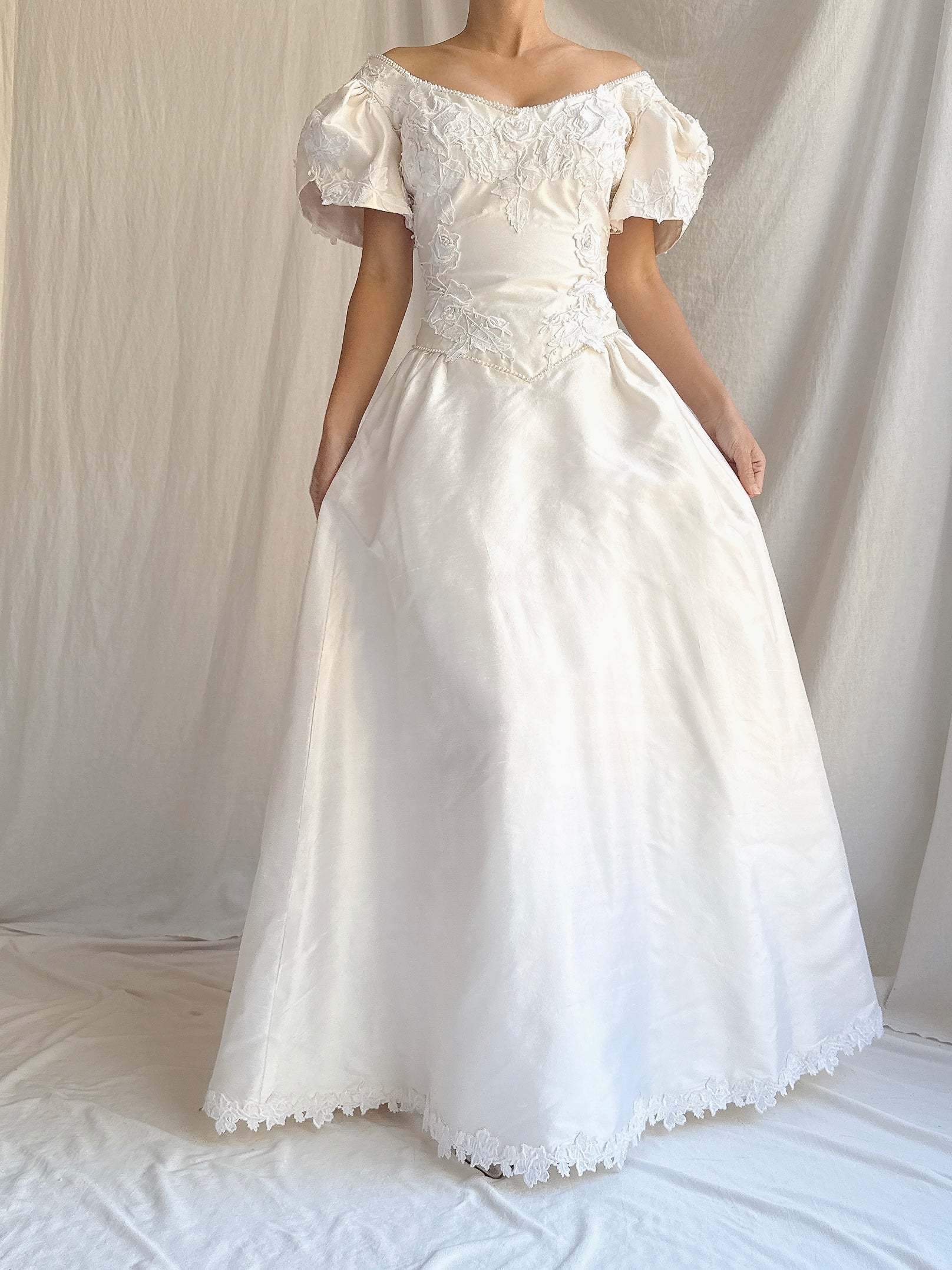 Vintage Silk Embroidered Appliqués Dress - S/M