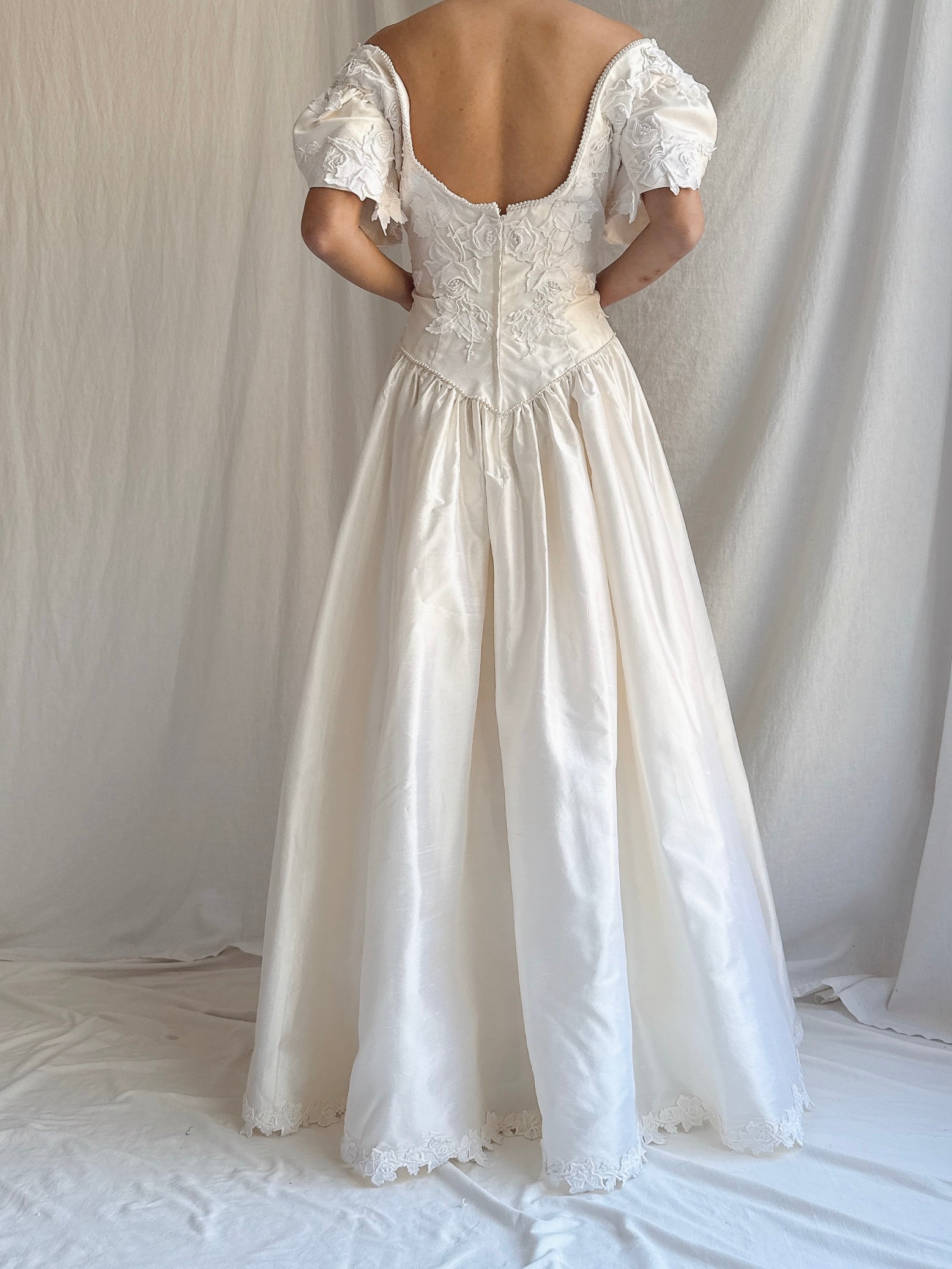 Vintage Silk Embroidered Appliqués Dress - S/M