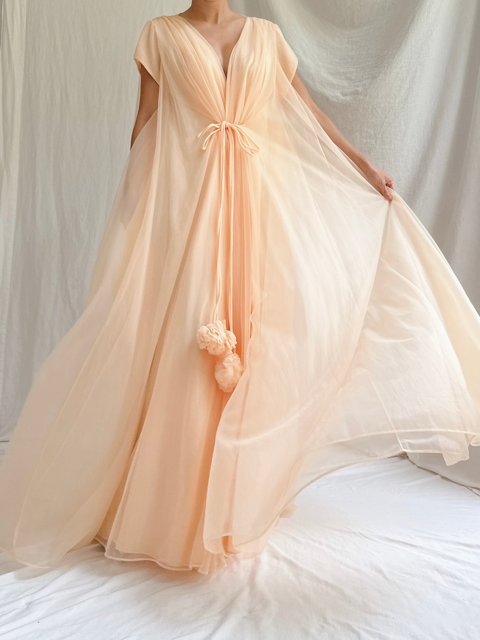 1950s Apricot Tricot Dressing Robe - OSFM