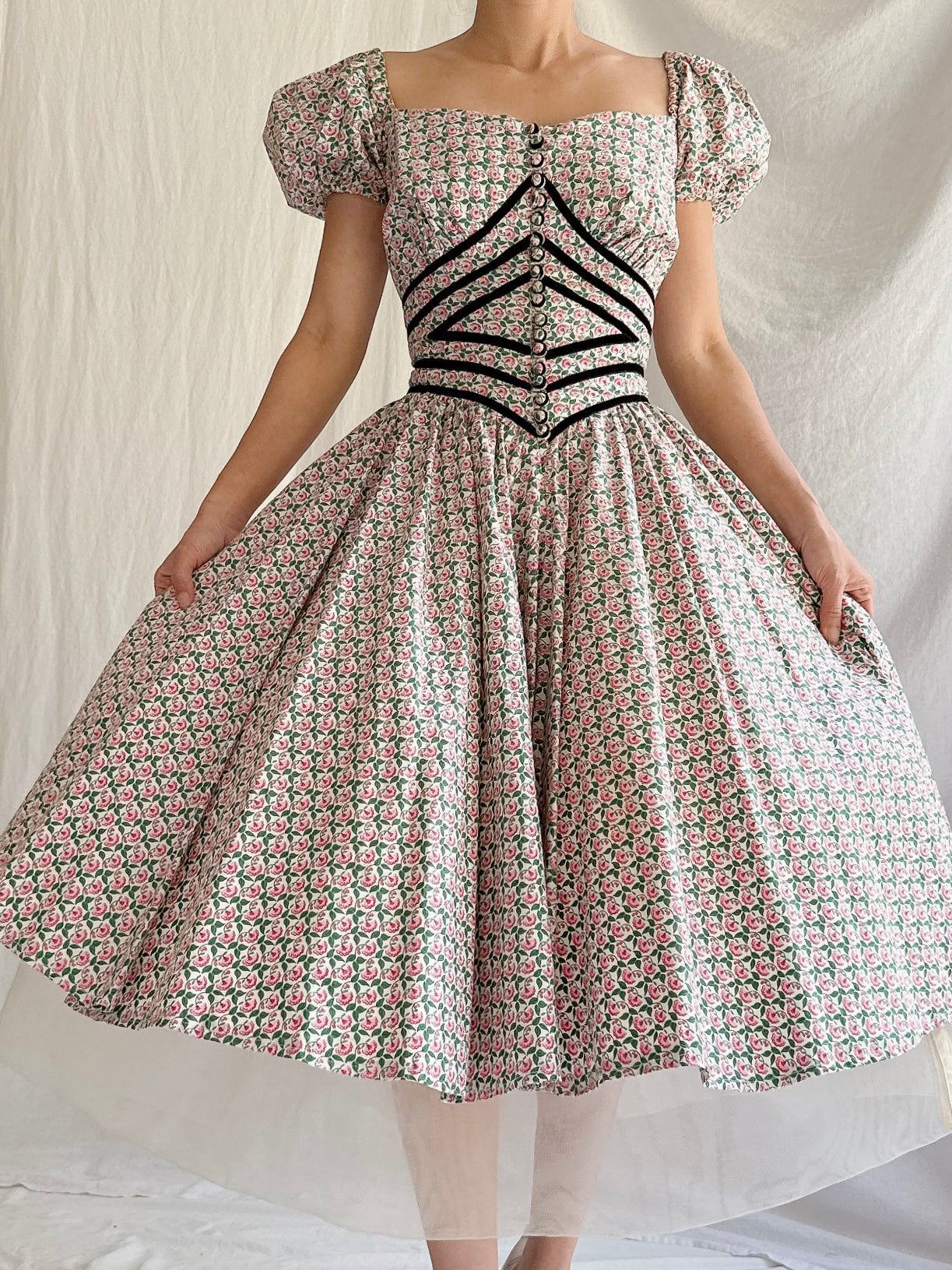 1950s Cotton Puff Sleeves Dress - XS | G O S S A M E R 1950s Cotton Puff Sleeves Dress - XS | G O S S A M E R