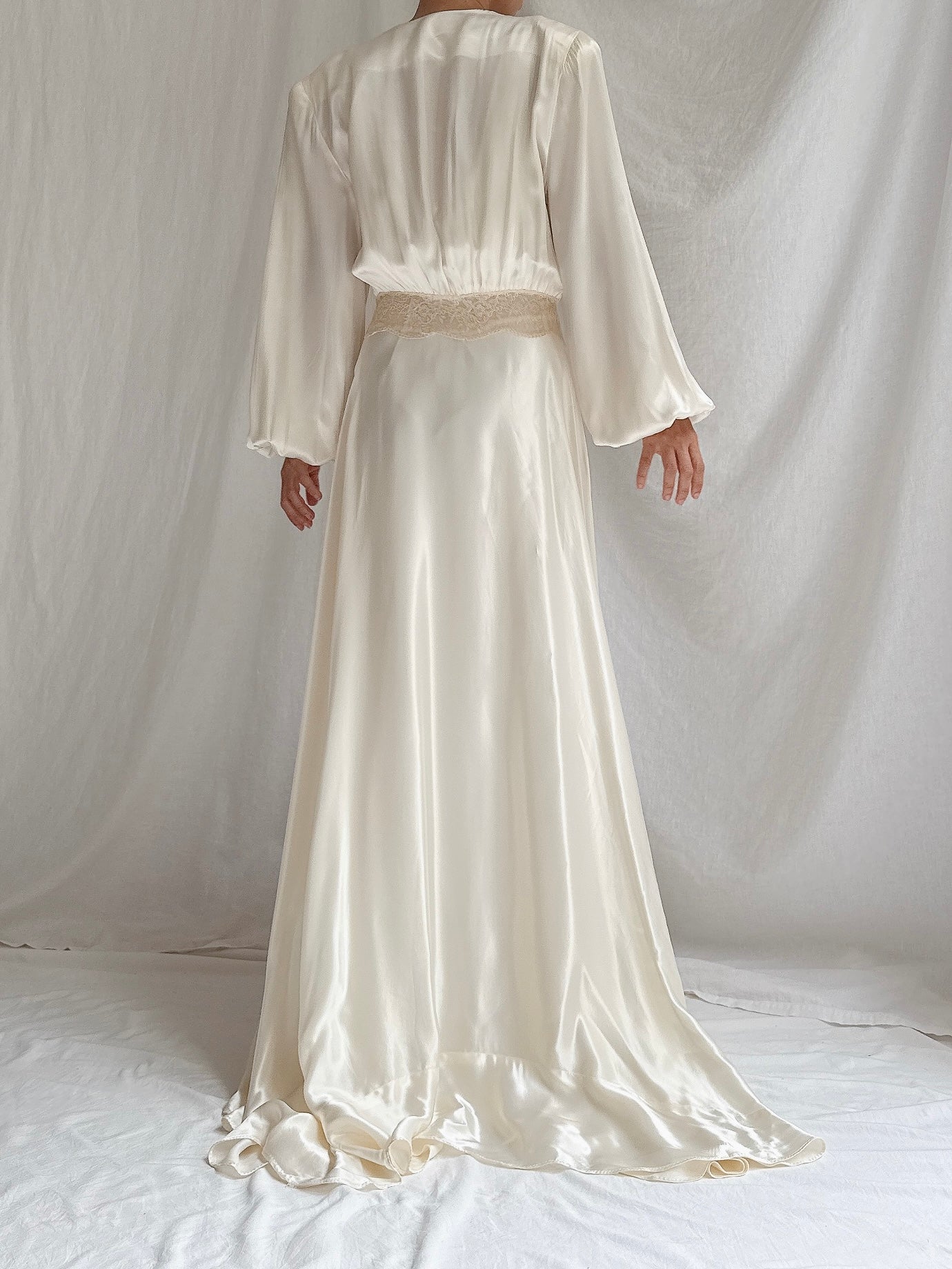 1940s Satin Dressing Gown - M