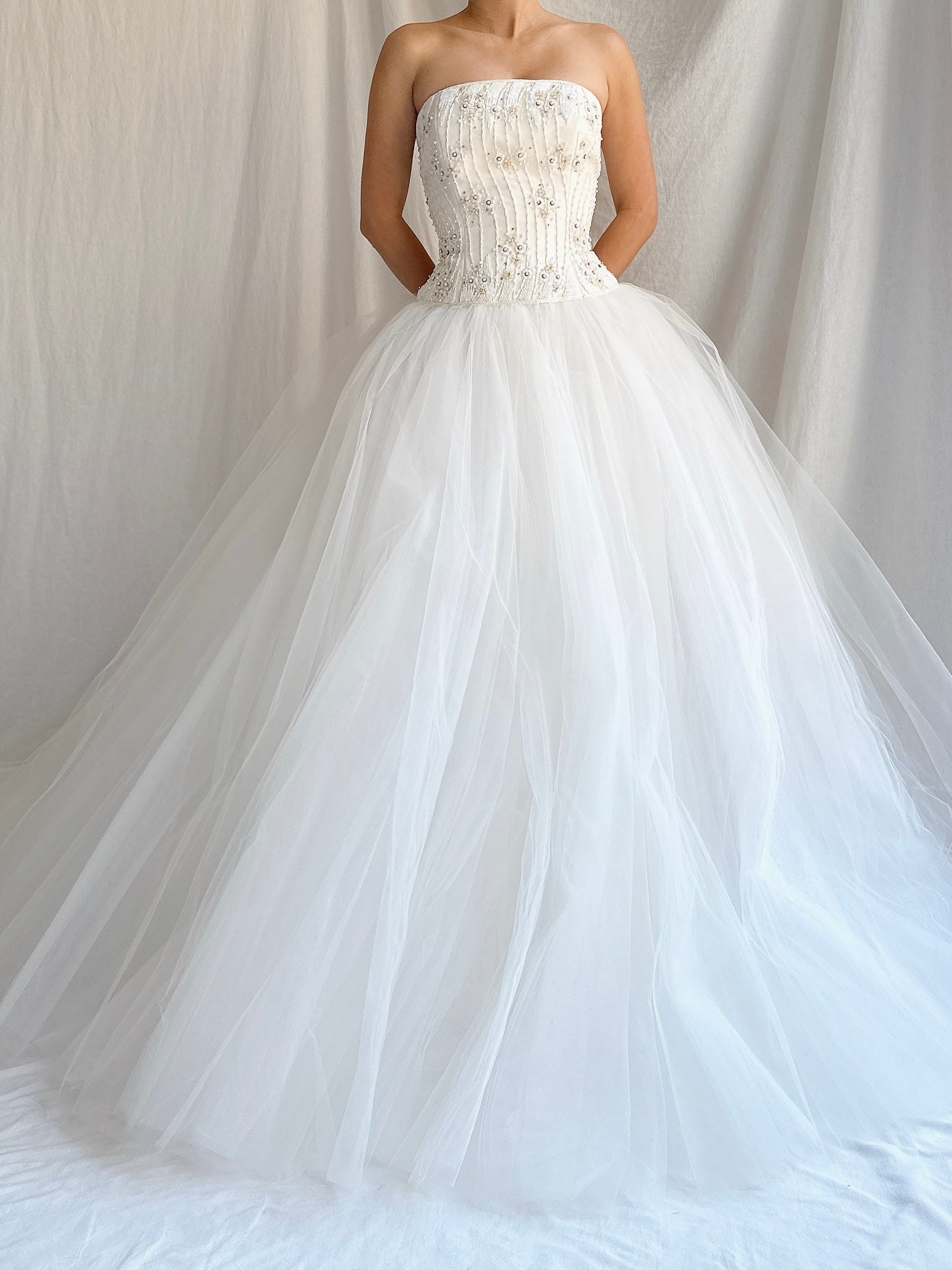 Vintage Paula Varsalona Couture Silk and Tulle Wedding Gown - M/8