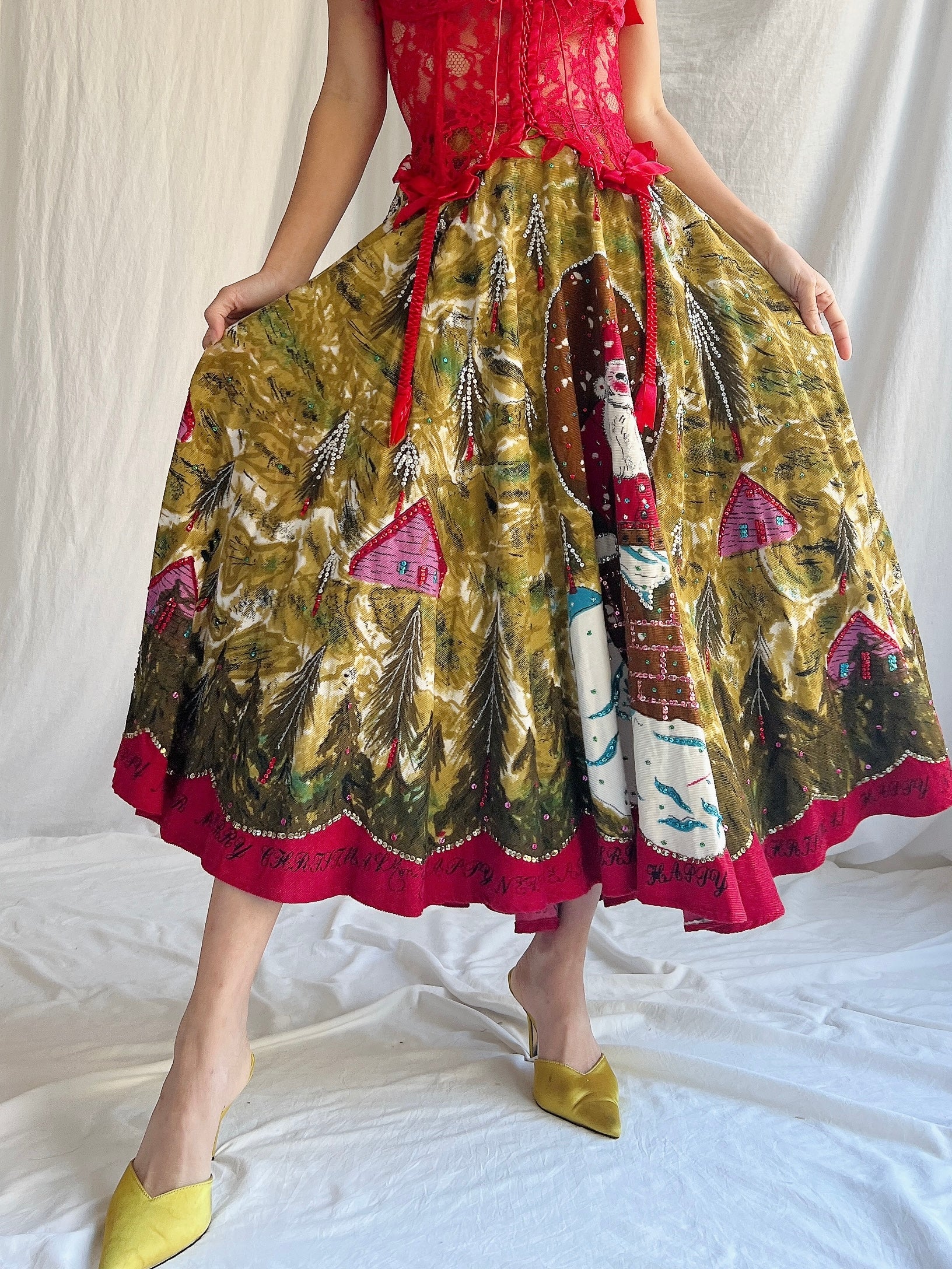 Vintage Embroidered Christmas Skirt - M