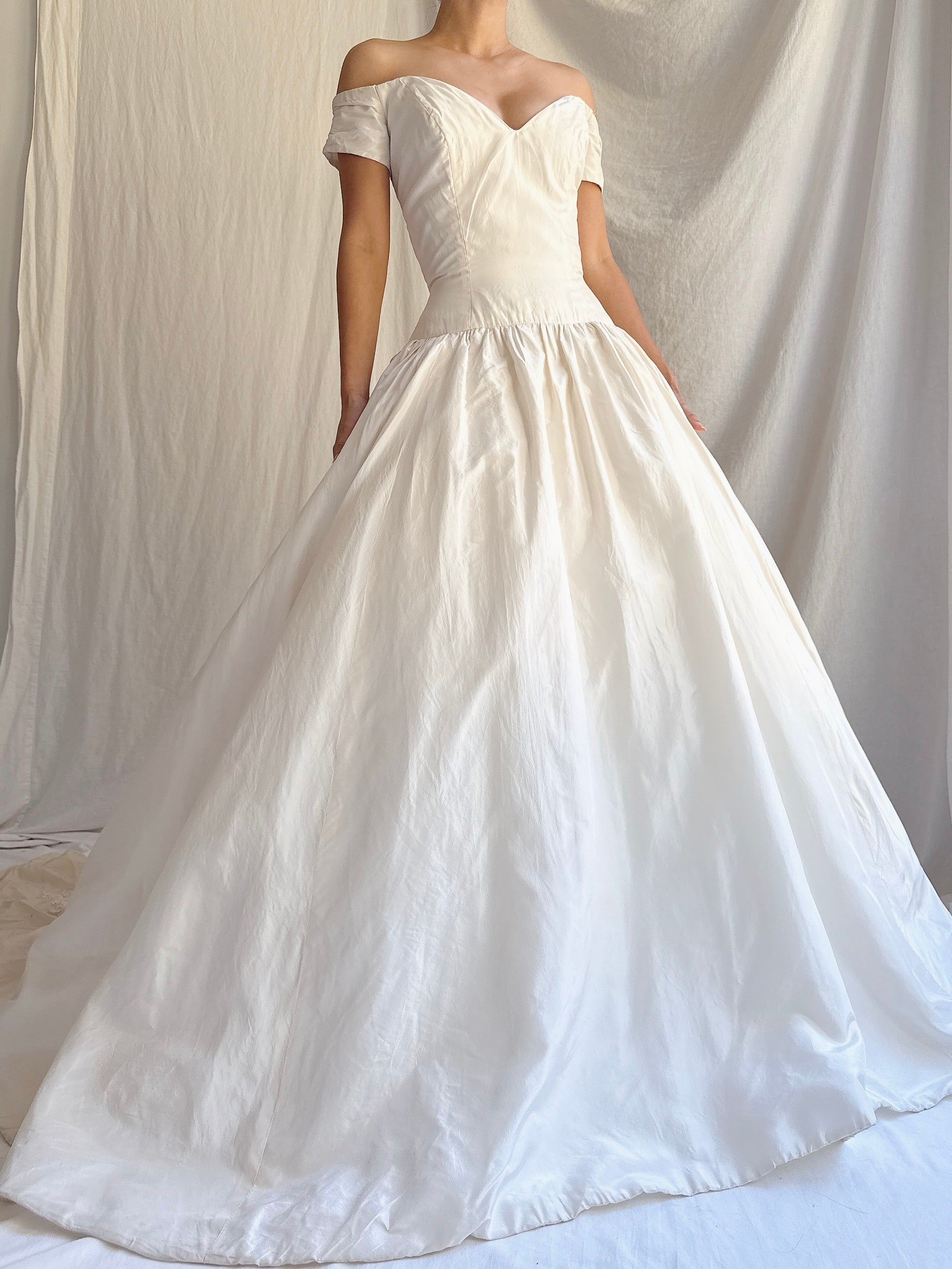 Vintage Silk Off-the-Shoulder Gown - M