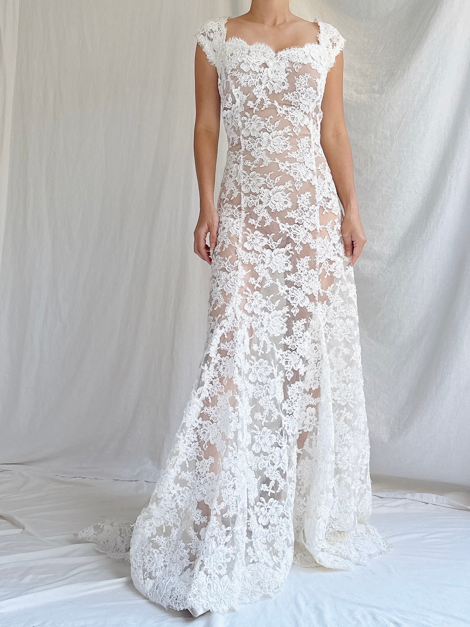 Vintage Monique Llhuilier Sheer Alencon Lace Gown - S/4