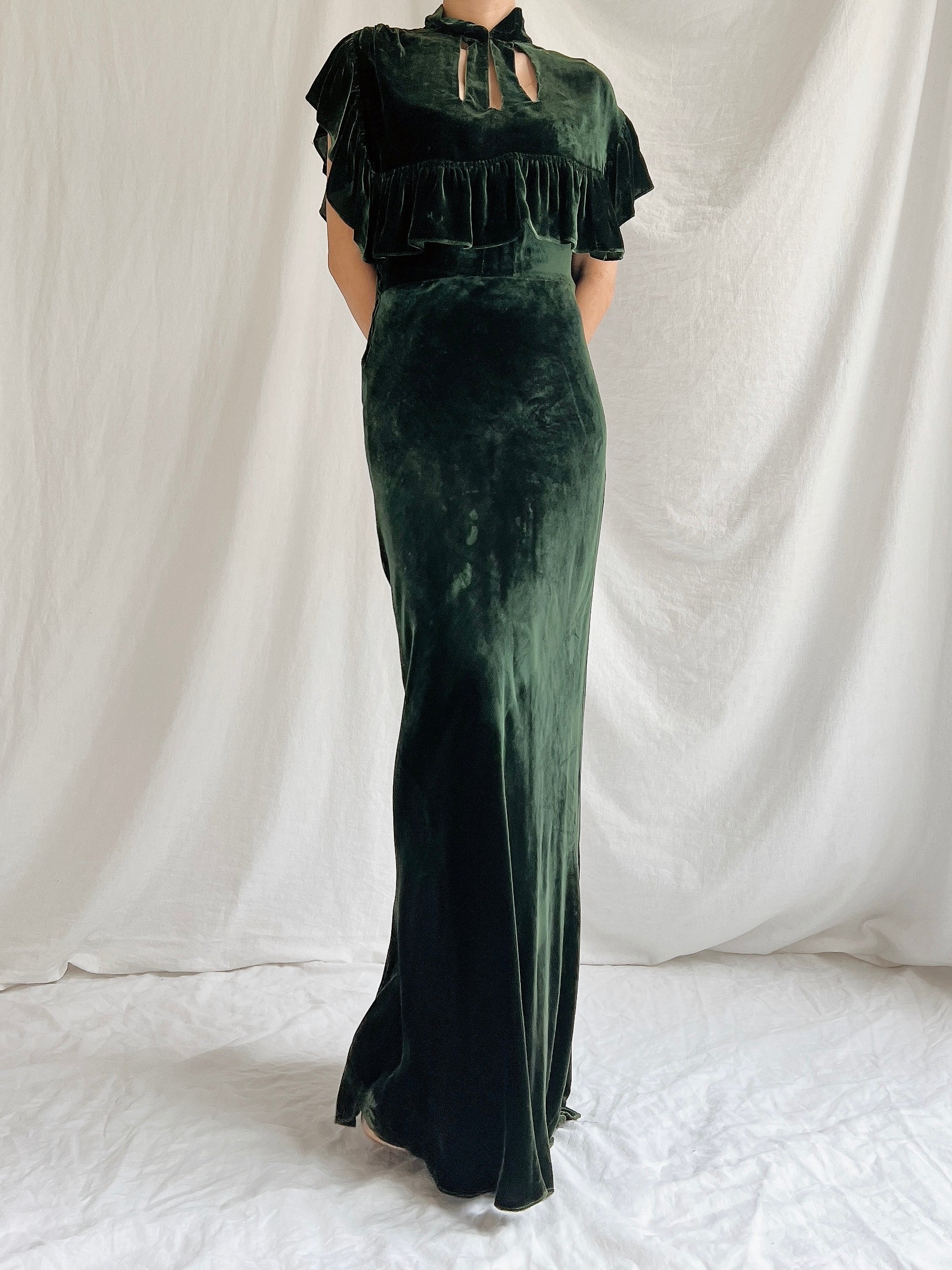 1930s Silk Crushed Velvet Gown with Cape - S