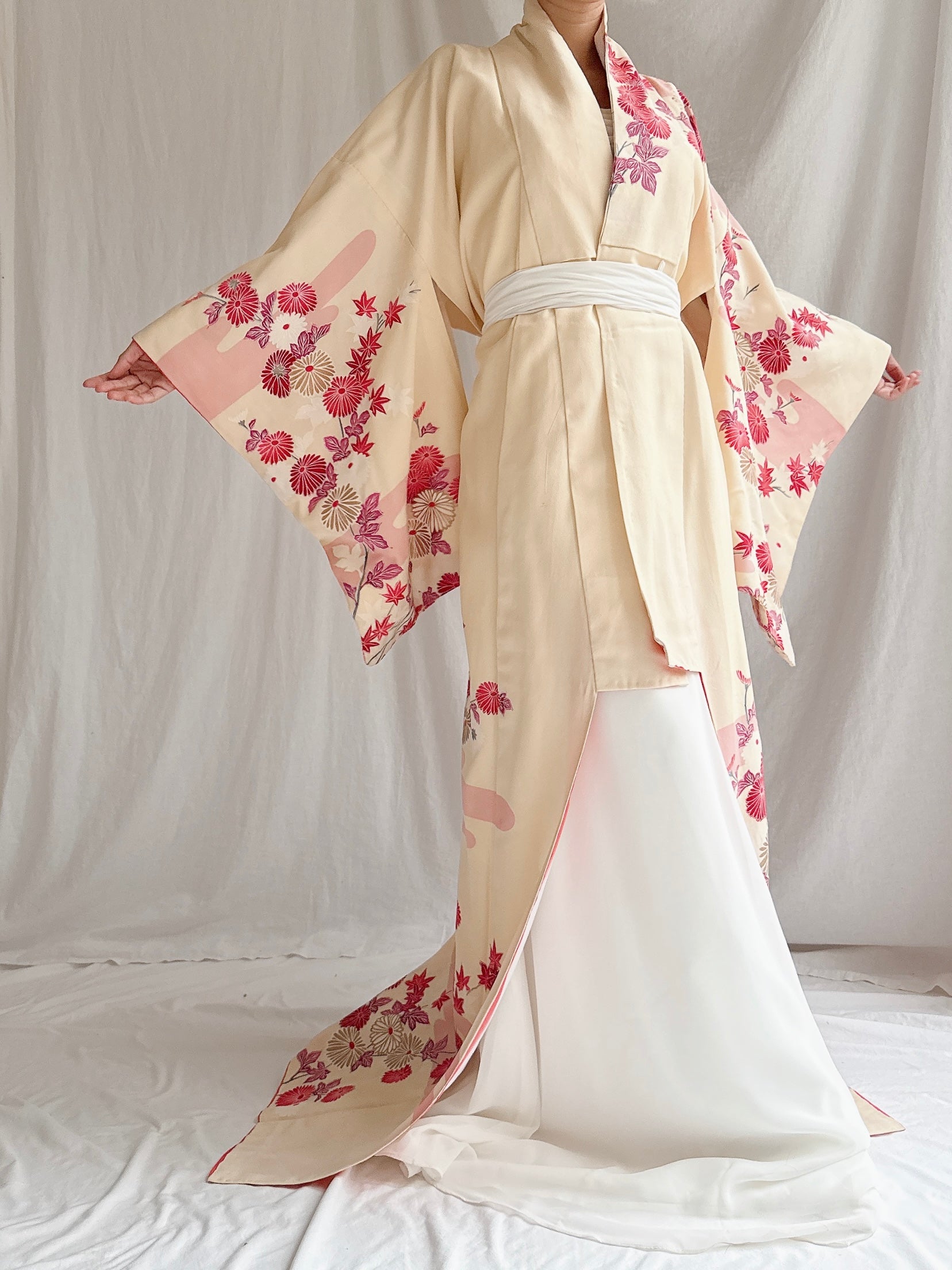 Vintage Silk Floral Kimono - OSFM