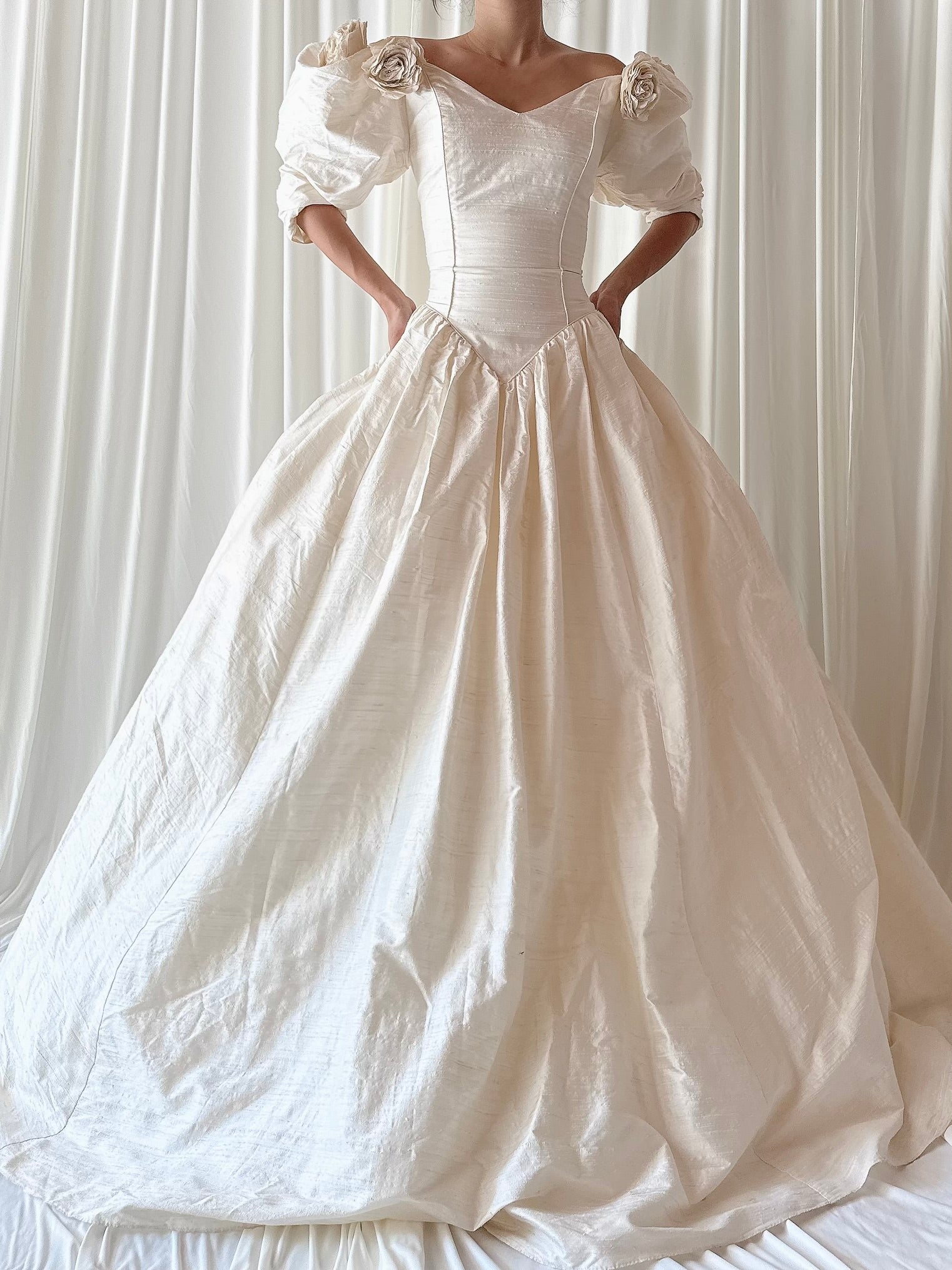Vintage Raw Silk Puff Sleeve Flower Gown - M/8