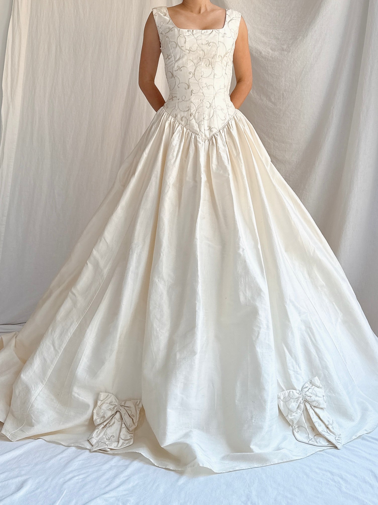 Vintage Raw Silk Basque Waist Wedding Gown - M/UK12