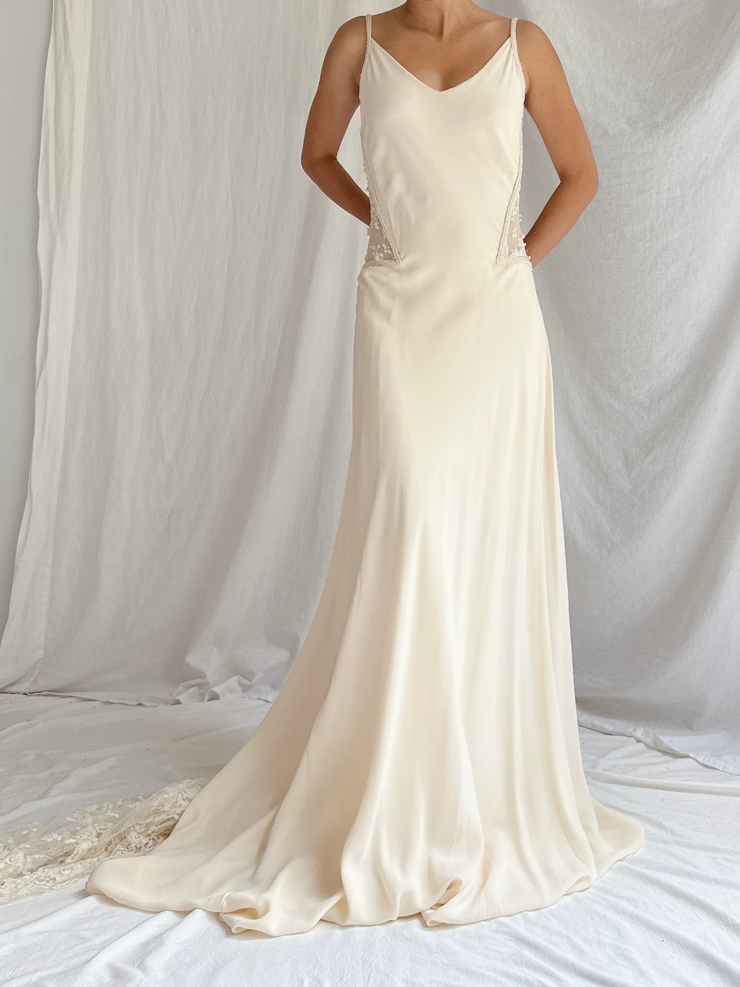 Vintage Silk Crepe and Lace Gown - S/M/6