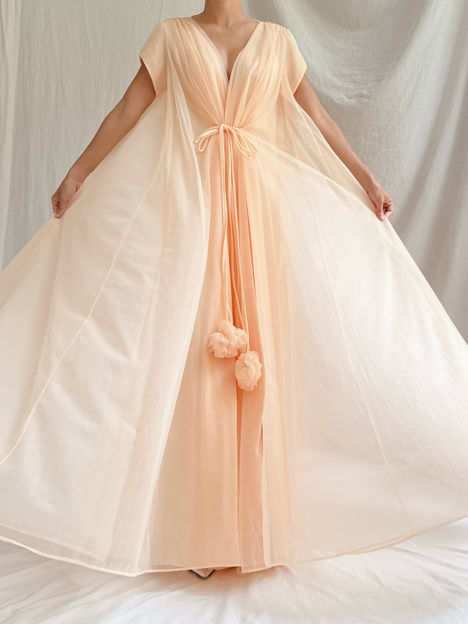 1950s Apricot Tricot Dressing Robe - OSFM