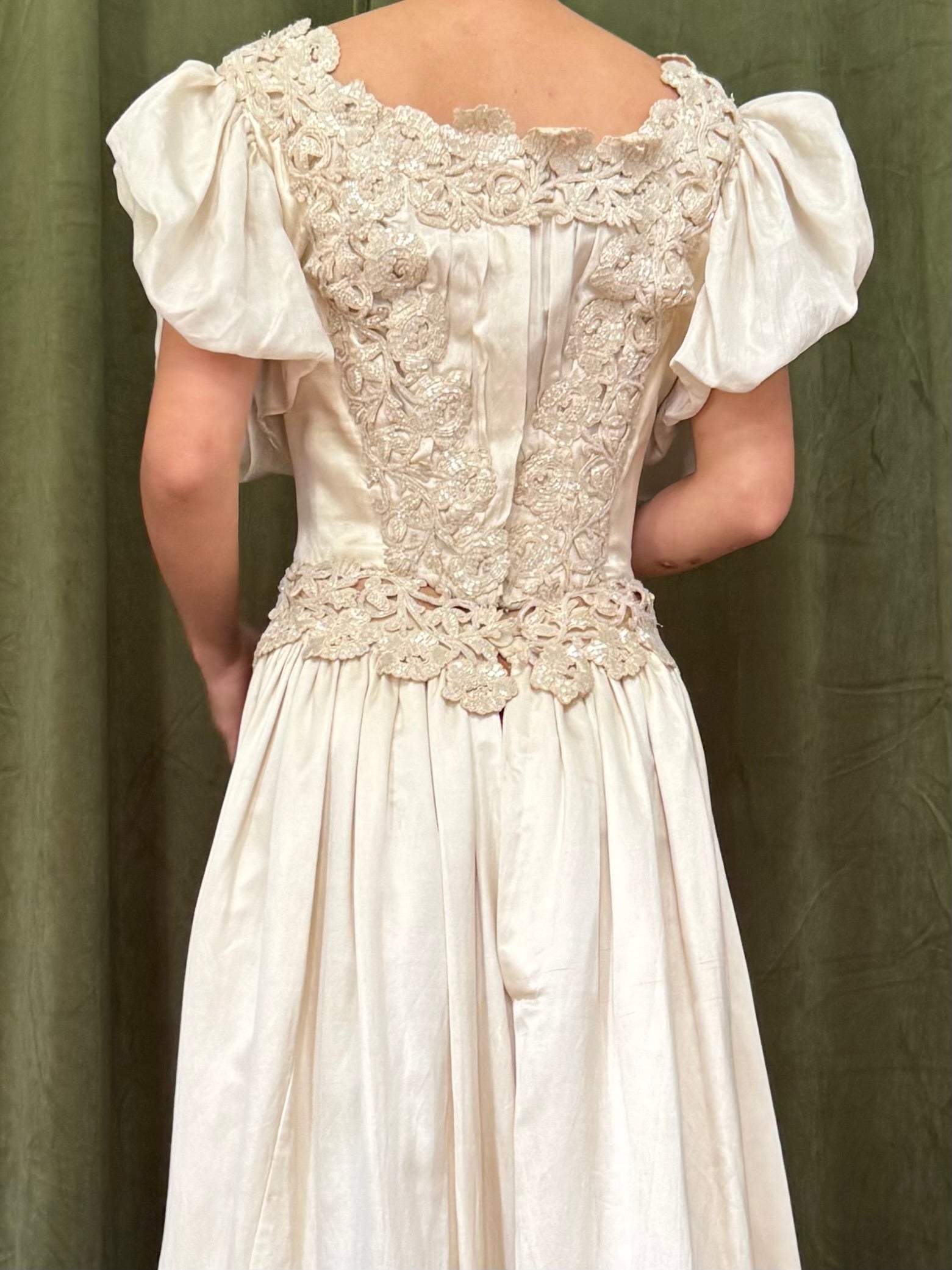 Antique Silk 2-Piece Ensemble - XS/S