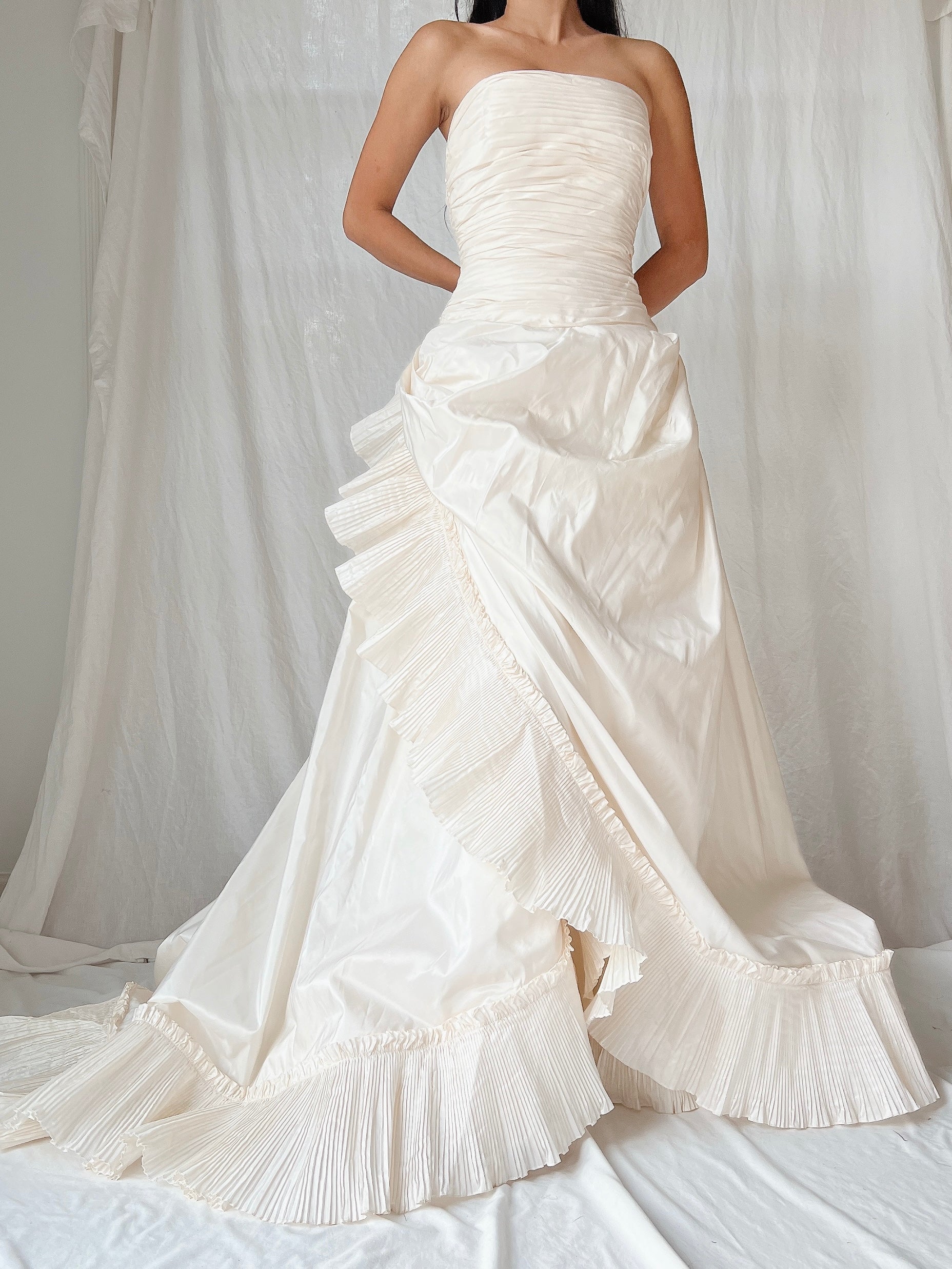Vintage Oscar De La Renta - XS/2 | G O S S A M E R Vintage Oscar De La Renta - XS/2 | G O S S A M E R