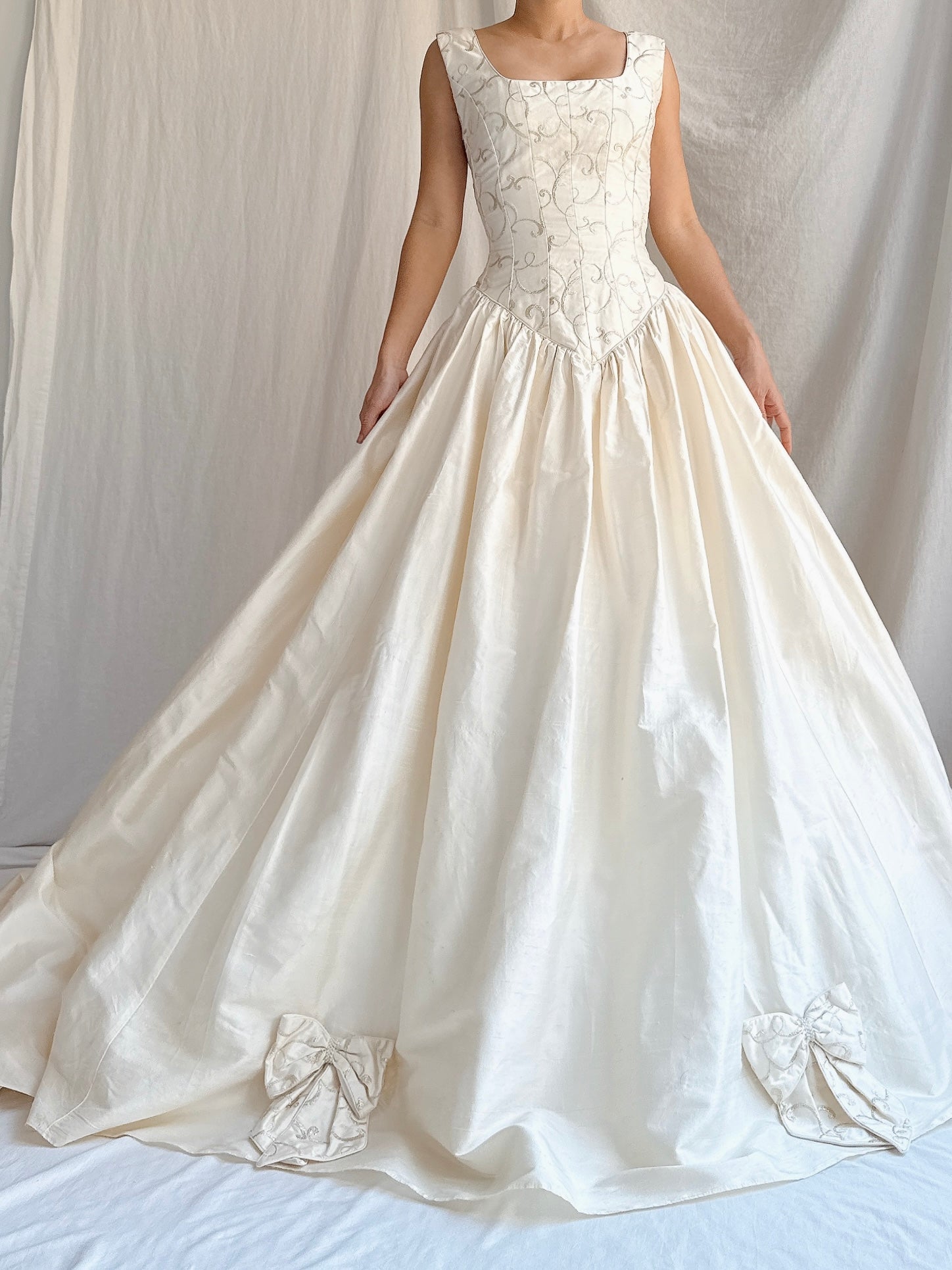 Vintage Raw Silk Basque Waist Wedding Gown - M/UK12