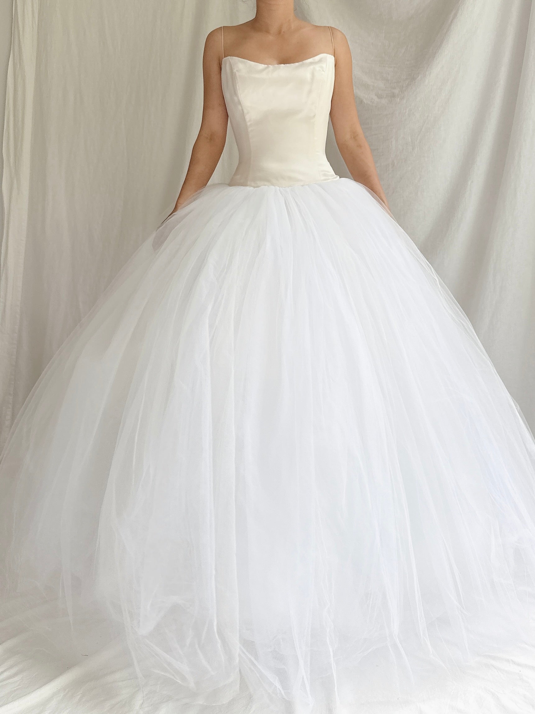 1990s Vera Wang Silk and Tulle Gown - S