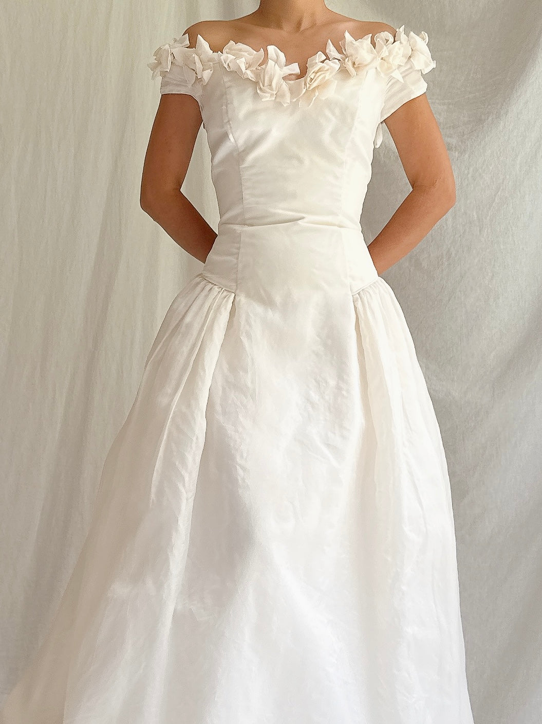 Silk Organza Off-the-Shoulder Gown - M