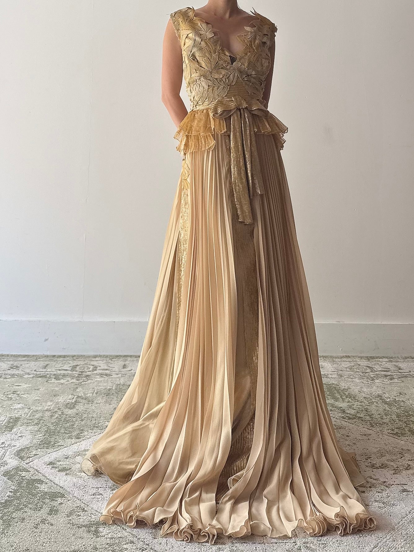 Vintage Gold Appliqué Gown - L