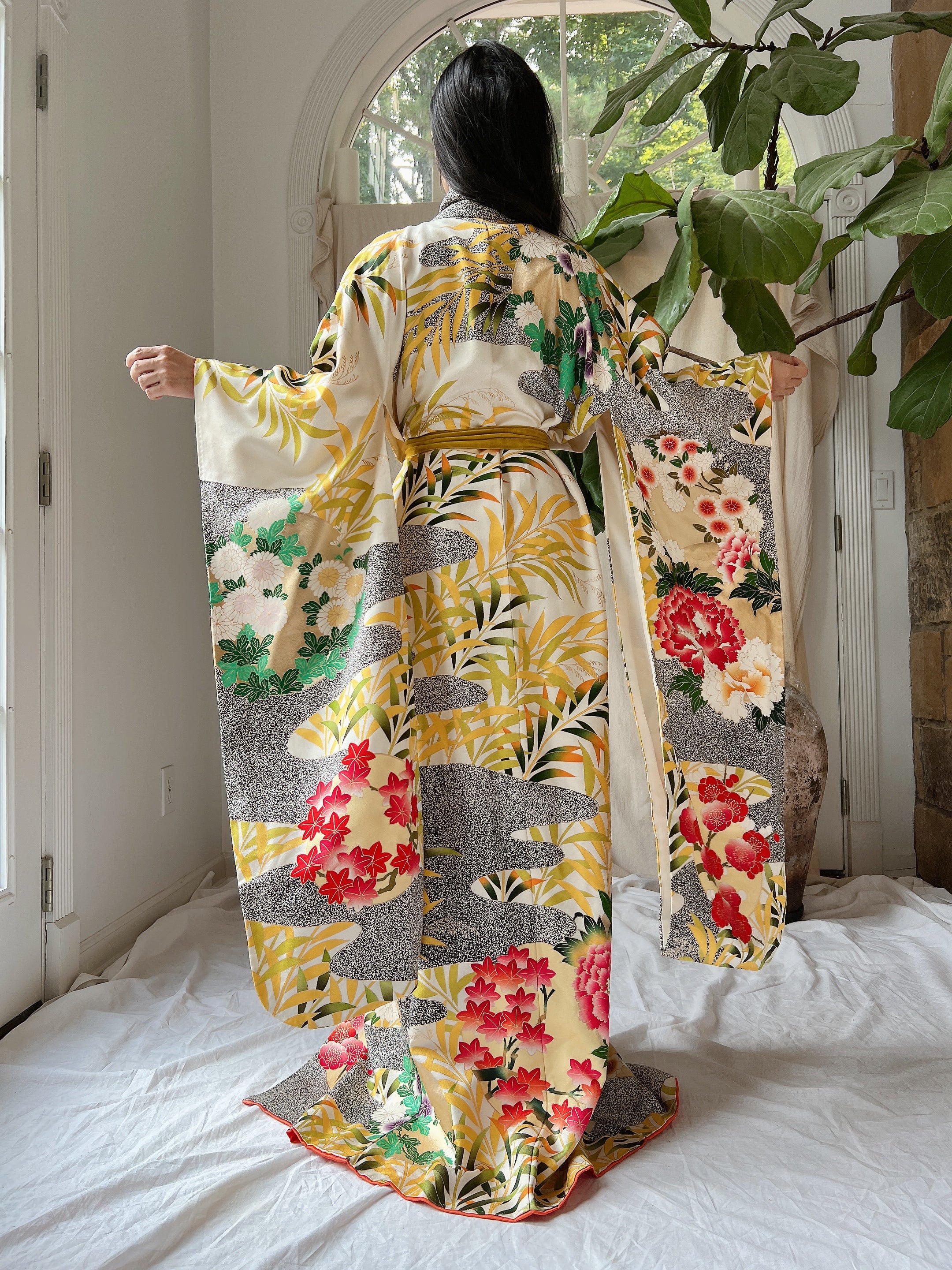Vintage Silk Floral Kimono - OSFM