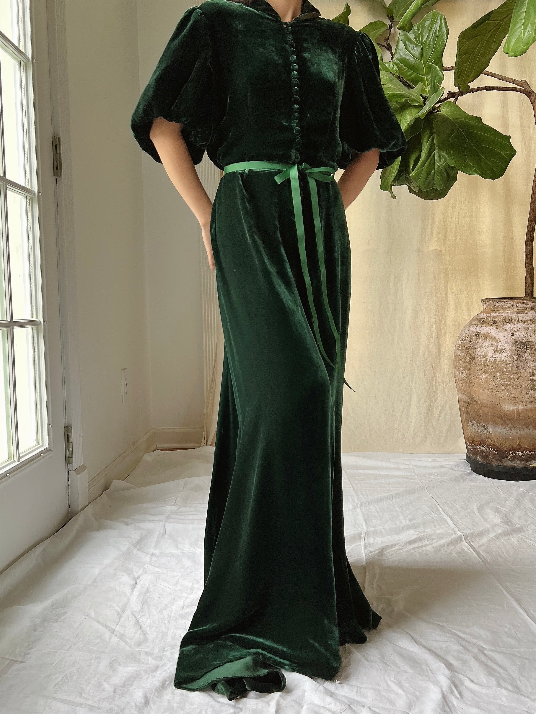 1930s Emerald Silk Velvet Gown - S | G O S S A M E R 1930s Emerald Silk Velvet Gown - S | G O S S A M E R