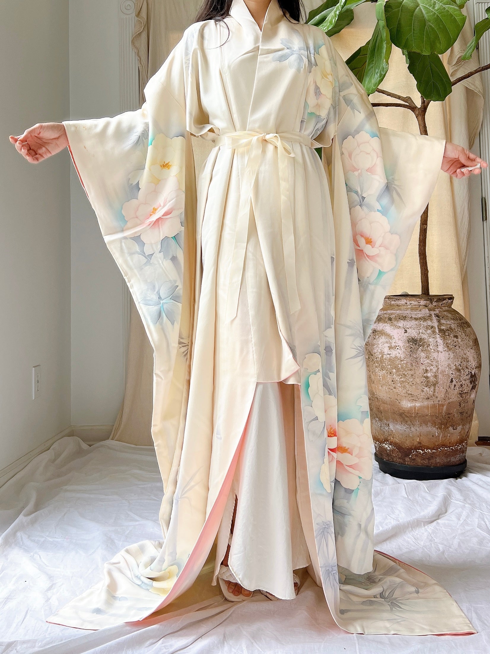 Vintage Ivory Silk Kimono - OSFM