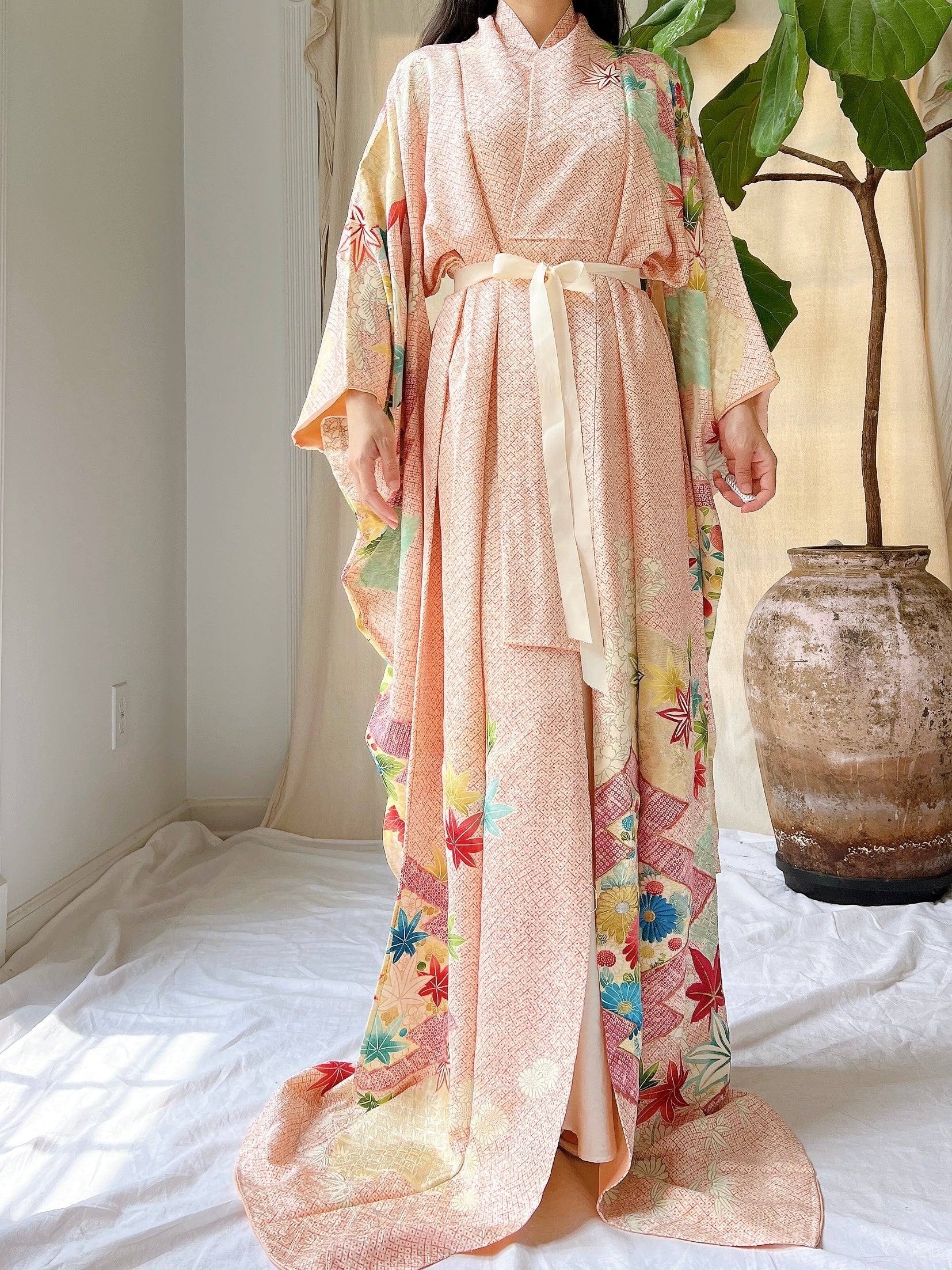 vintage silk kimono dress Vintage Silk Long Kimono belted loungewear robe Vintage Silk Dress L'atelier de Sonja