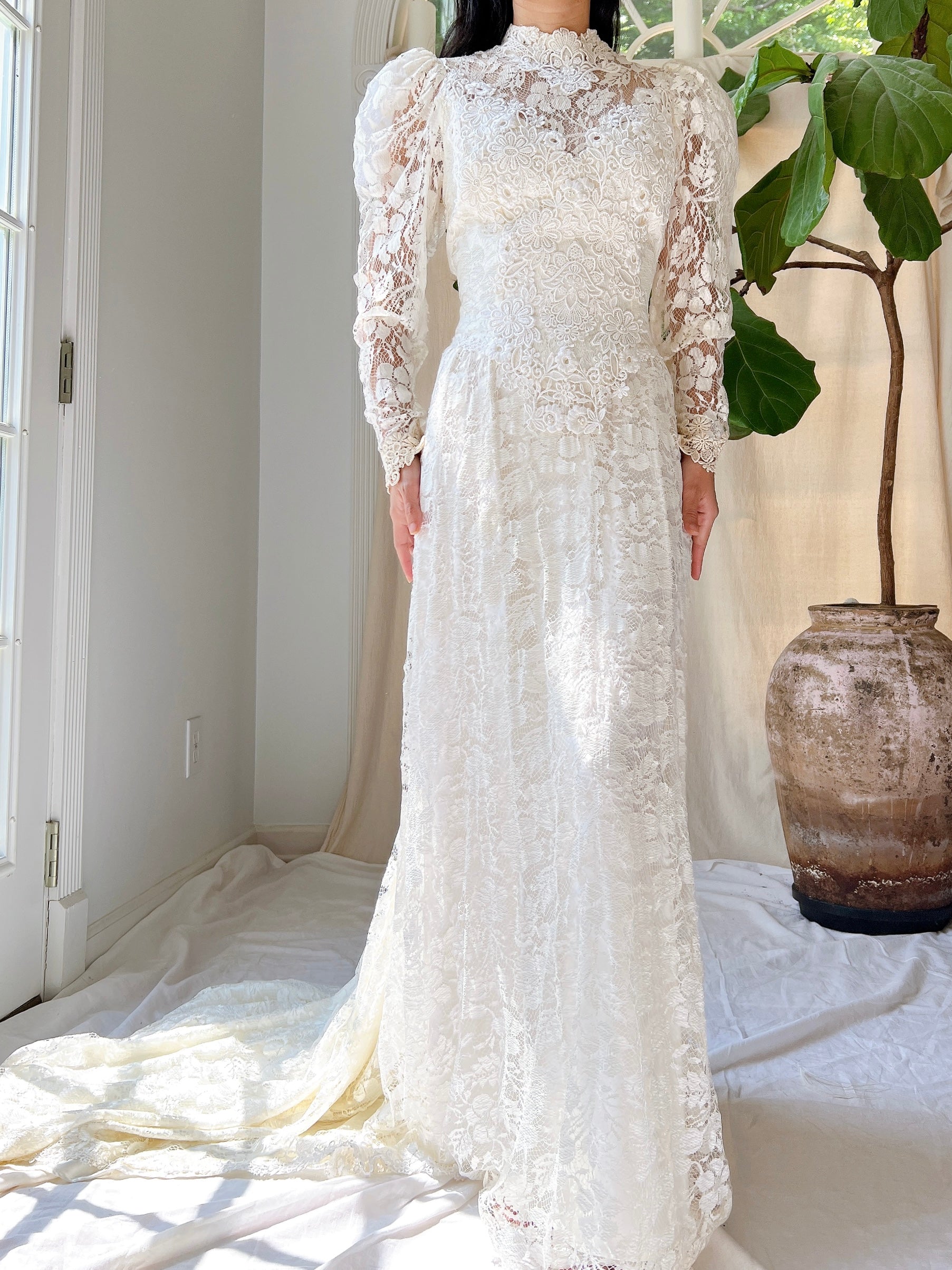 1980S Long Sleeve Lace Gown - M