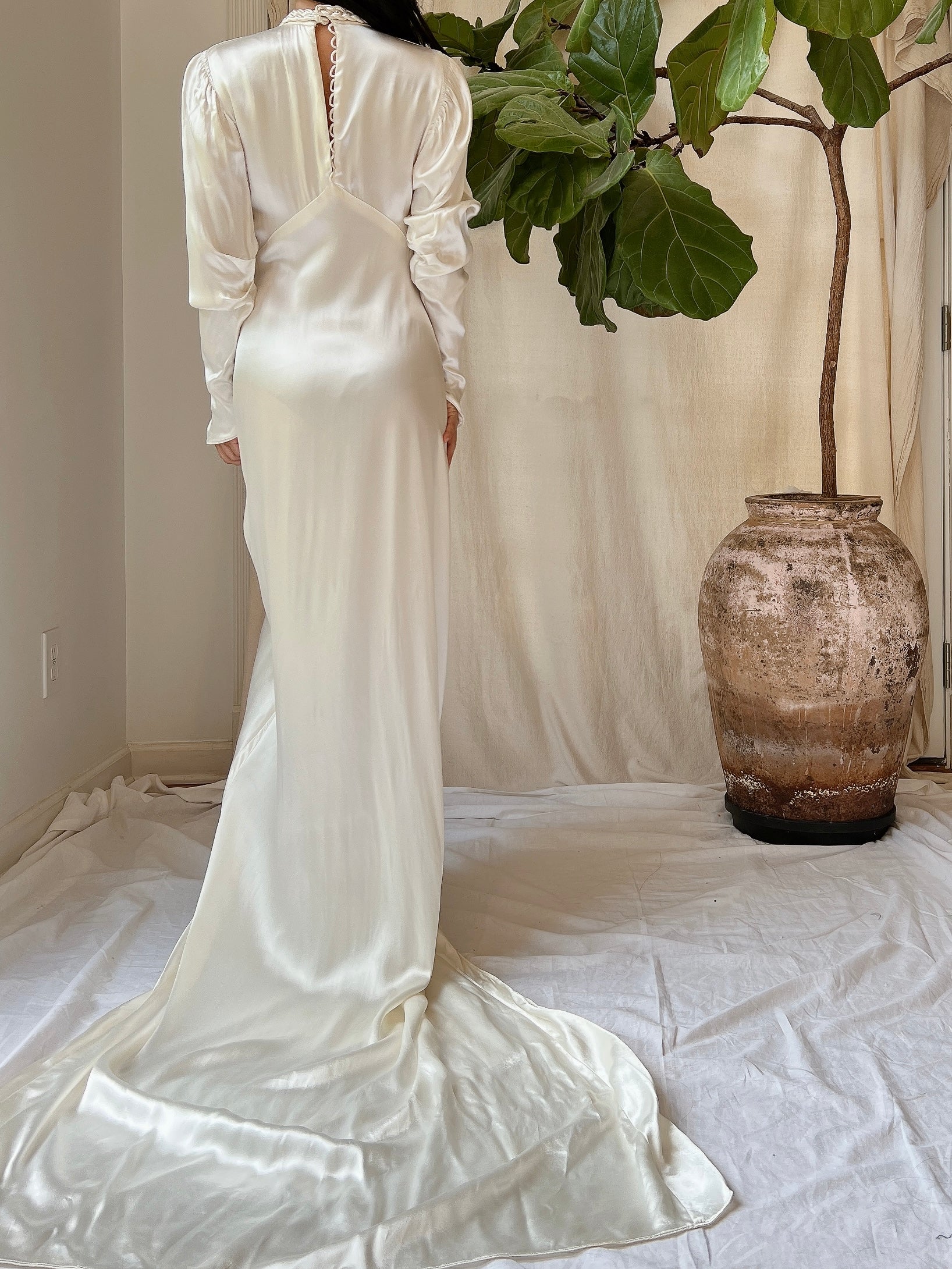 1930s Candlelight Satin Long Sleeve Gown - XS
