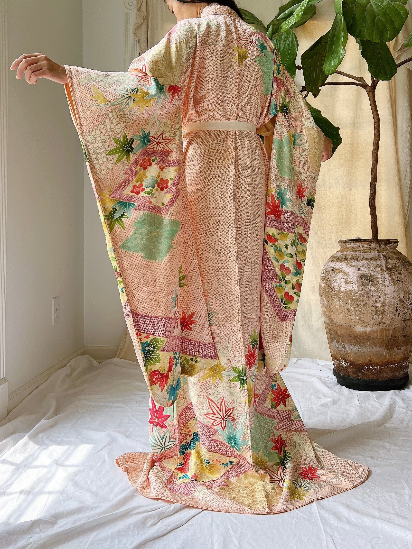 Vintage Patterned Leaf Silk Kimono - OSFM