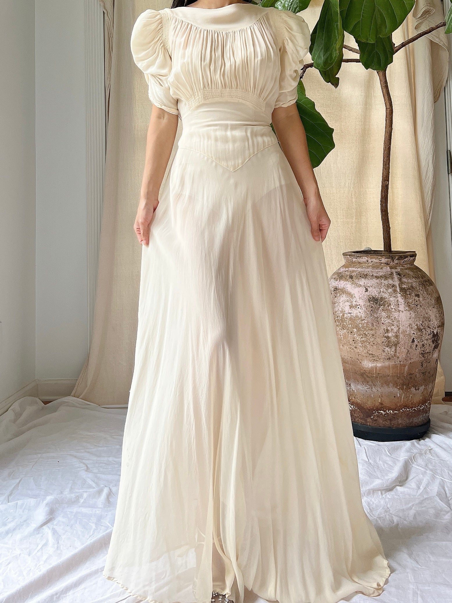 1940s Silk Chiffon Shirred Sleeves S